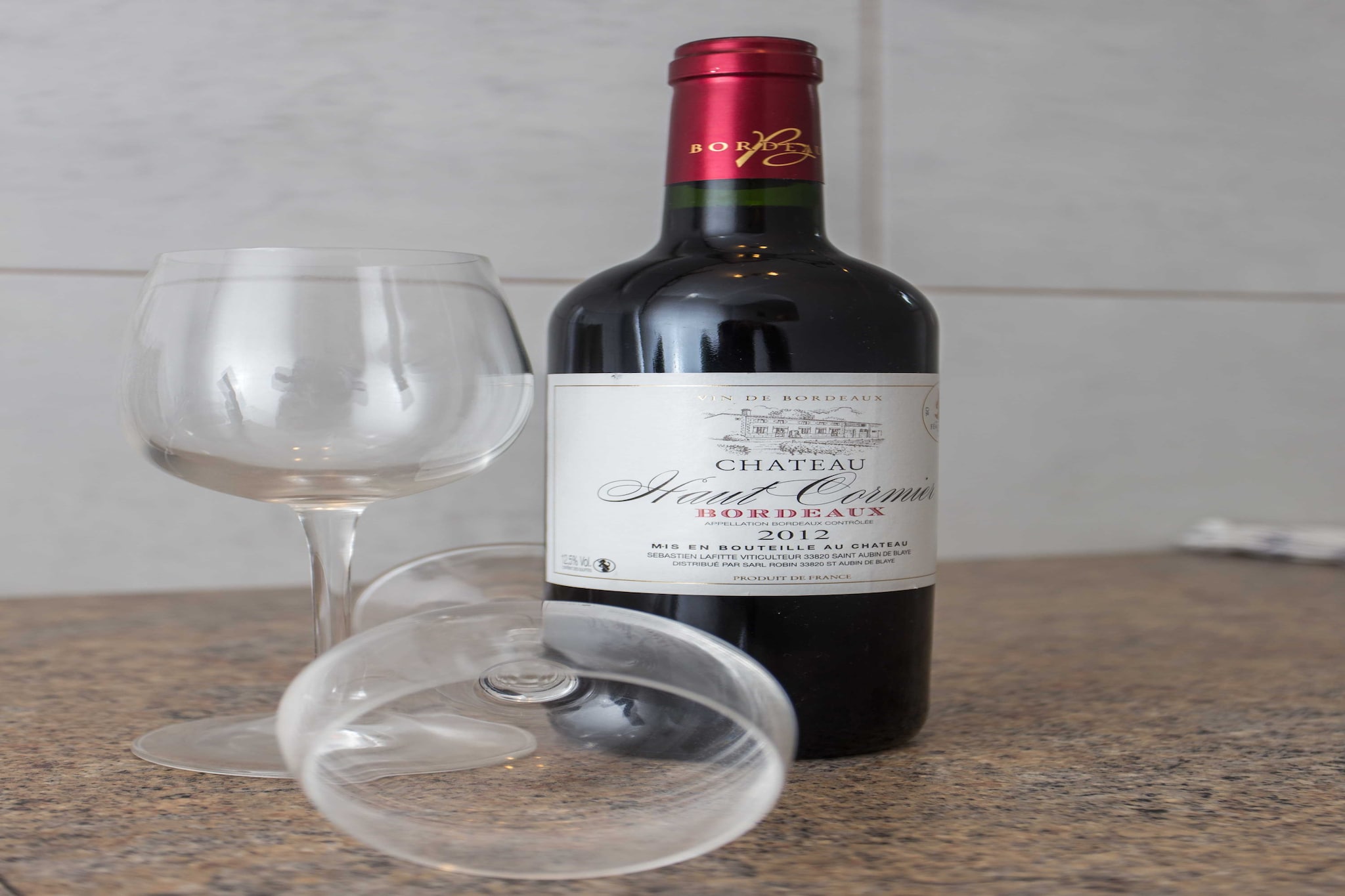 Apartments Djurkovic are located in the village of Mlini which are only 8 km away from Dubrovnik. The sandy Srebreno Beach and pebbly Mlini Beach are within a 150meters away from the property.
The property offers a garden with Mediterranean vegetation and a sun terrace. All apartments come with air conditioning, satellite TV and a seating area.
Free parking is available to the guests, reservation is required. 
Luggage storage is possible prior to check in and check out,so guests have more time to explore the area before departure.

This two bedroom apartment  with shared terrace and sea view features free WiFi and satellite TV. Sofa, seating area, summer kitchen, dining area, shared outdoor sitting area are available to the guests. The apartment has two bedrooms one with double bed and another one with two single beds . The apartment comes with  a private bathroom with shower.

Apartments Djurkovic are located in nice place called Mlini. Close to the property guests can enjoj in the nice beaches sandy Srebreno Beach and pebbly Mlini Beach which are within a 150-meter radius. If you would like to do site seeing and visit historical part of Dubrovnik you can do so.  Old town is only 8 km away from the property.
A ferry is 200 meters from Djurkovic Apartments and guest can take daily trips to nearby islands of Mljet, Lopud, Lokrum or Elaphiti.

Old Town of Dubrovnik is 8 kilometers away. 
Dubrovnik Airport is 15 km away.