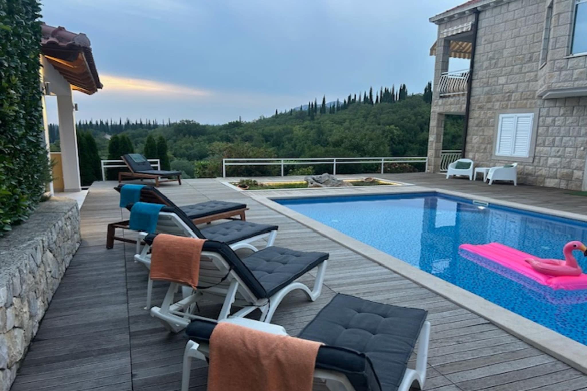 Villa Oasis Cypress - Three Bedroom Villa with Terrace and Swimming Pool-Zwembad