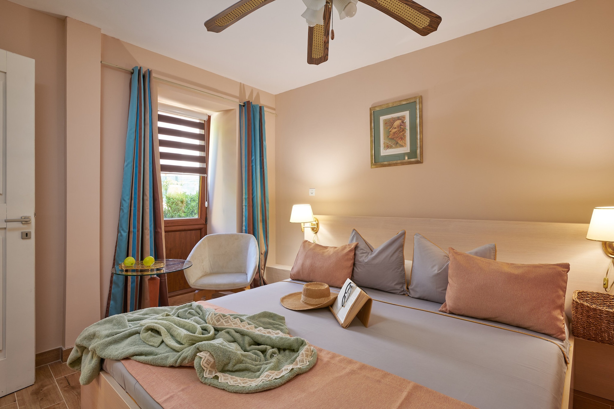 Apartment Borna is a perfect place for a seaside retreat as it is situated in a peaceful coastal town of Cavtat with intact nature and rich vegetation only 21 km away from historic Dubrovnik.
Luggage storage before check in and after check out are available.
Private parking is at guests disposal.
This one-bedroom apartment can comfortably accommodate up to three persons.
It features free WiFi, air-conditioning and flat-screen SAT TV, equipped kitchen with dining area, a living room with sofa, and a private bathroom with shower. It will also provide you with lovely furnished terrace.
Ironing facilities and baby cot are available upon request.
Cavtat is a town on the Adriatic Coast of Croatia, southeast of Dubrovnik. It’s known for its beaches and the many ancient Illyrian necropolises dotted around the area. Near the tree-lined Cavtat harbor is the Rector’s Palace, a Renaissance mansion that displays the manuscript collection of 19th-century scientist Baltazar Bogišić. Near the harbor, the baroque St. Nicholas Church displays some notable artwork.
The nearest airport is Dubrovnik Airport, 5 km from the property.