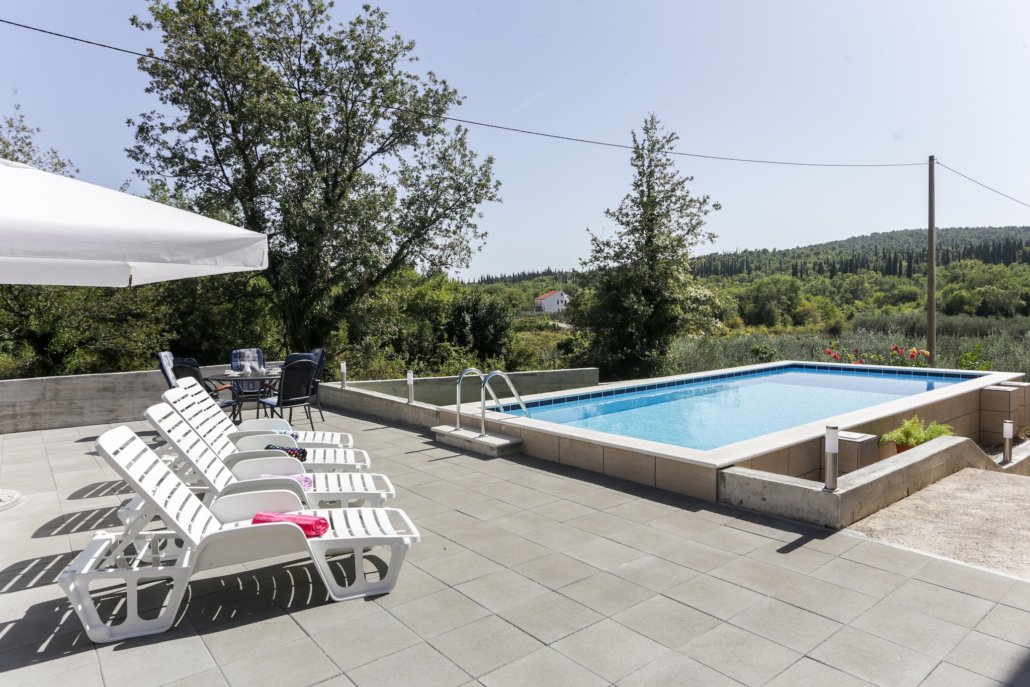 Apartments Villa Harmonia - Comfort One-Bedroom Apartment with Balcony and Shared Pool-Buitenlucht