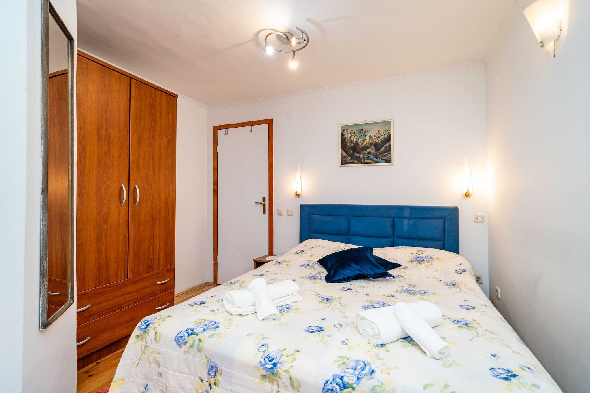 Rooms Fausta Old Town offers accommodation in beautiful, historic Old Town of Dubrovnik, surrounded by magnificent walls and historic details.
Luggage storage before check in and after check out is available, so that you can explore the town a bit more before departure.
There is a tour desk offered at the property.
This lovely double room can comfortably accommodate up to two persons.
It features free Wi-Fi, air conditioning and cable TV. The room has a private bathroom equipped with a shower and hair dryer. The room also comes with seating area for two persons and refrigerator.
The Old Town’s central street Stradun is just 100 meters walk away. There is an open-air green market and other shops within walking distance, as well as a bakery, banks and ATM's, cafes, bars and restaurants with local and other cuisine.
There is no need for public transit while you're staying here, but if you want to see other parts of the town, for example peaceful Lapad Bay, you can be there in a 10 minute drive. Closest bus station is 500 m away.
Dubrovnik main bus station and ferry port, connecting the mainland with various Dalmatian islands, are 10 minutes ride from the accommodation, while Dubrovnik Airport is 23 km away.