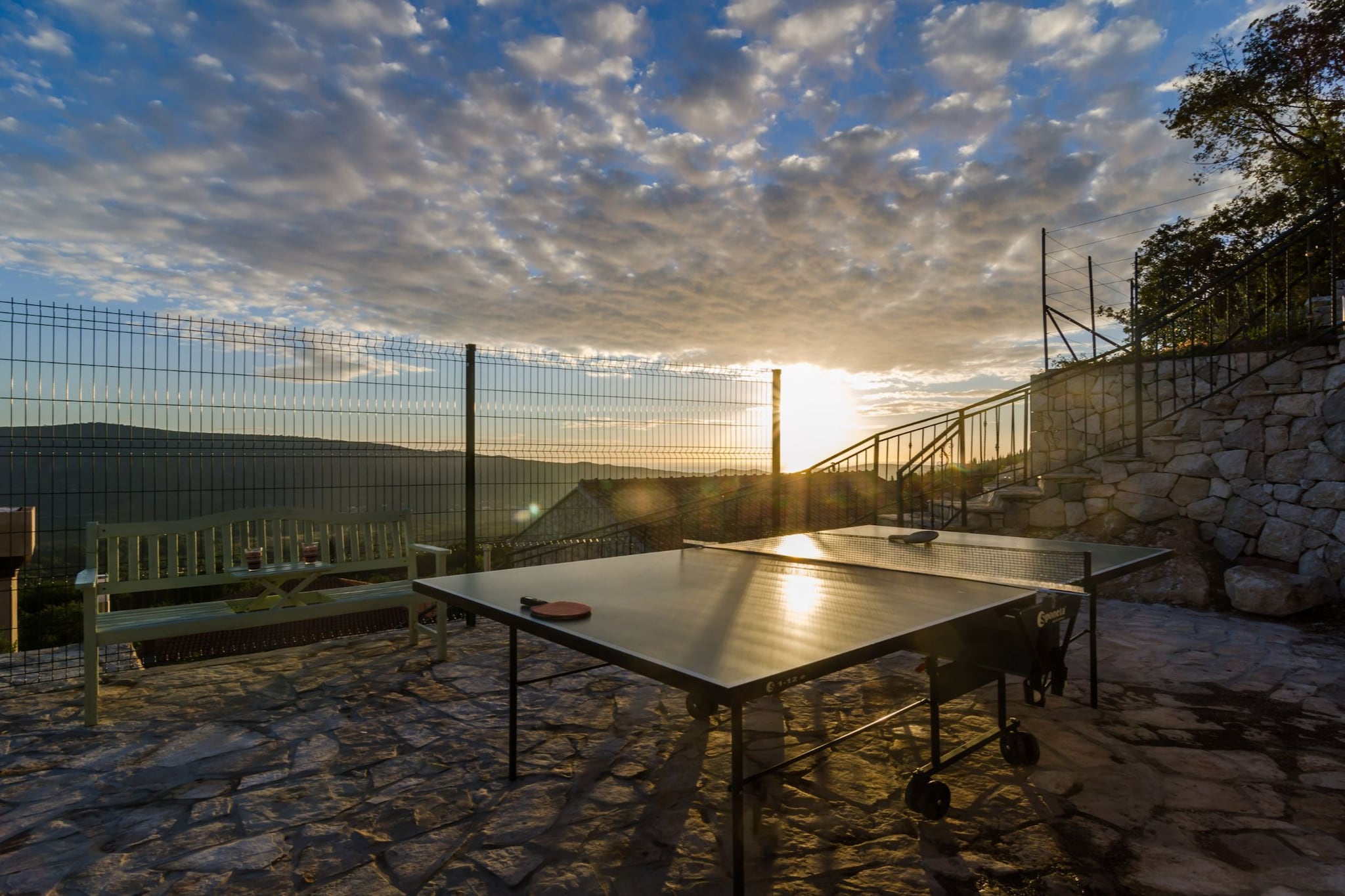 Villa Falcon Rook - Four-Bedroom Villa with Terrace and Swimming Pool-Terrasbalkon