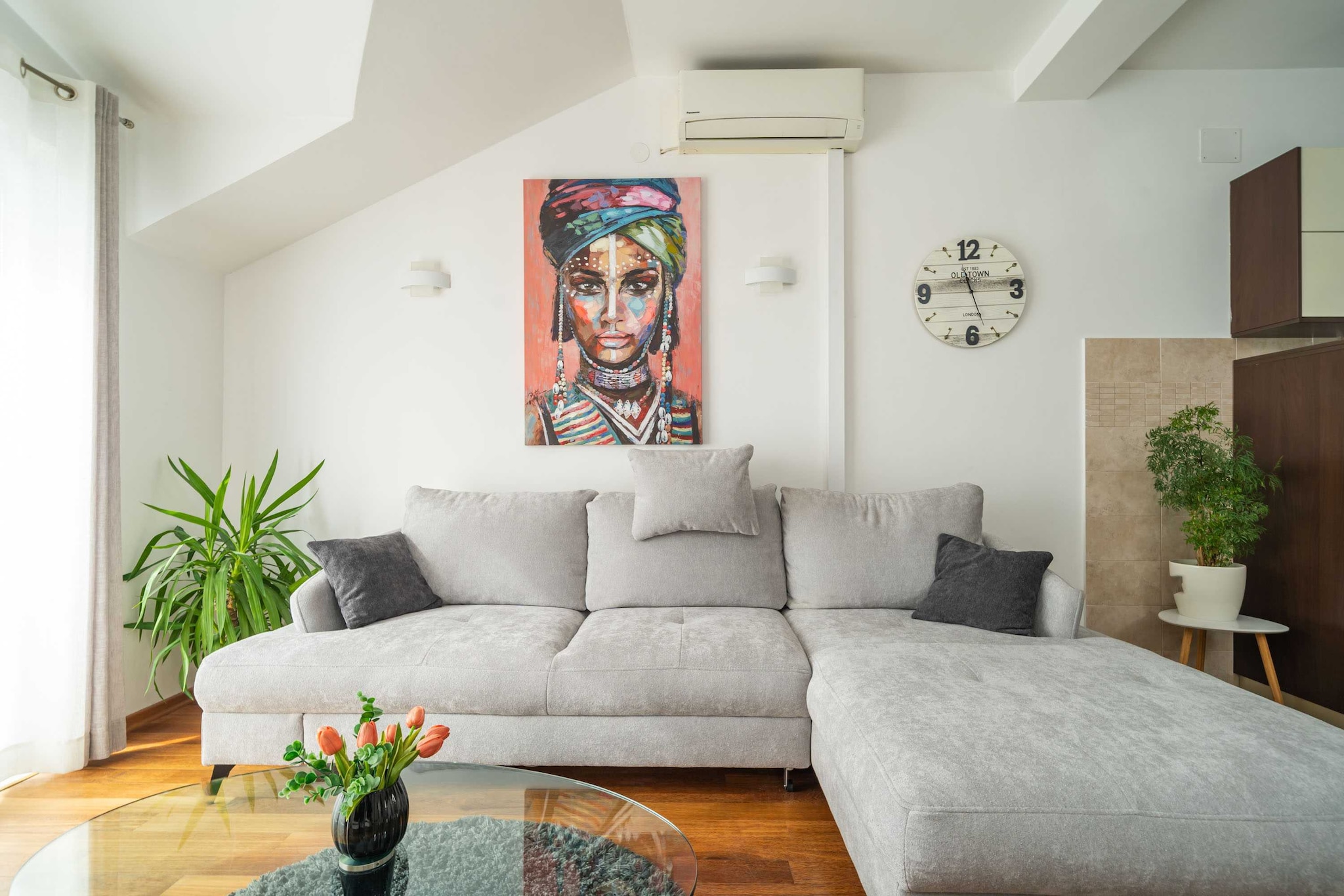 Apartments Isabora - Comfort Three-Bedroom Apartment with Balcony and Sea View (Second Floor)-Binnen
