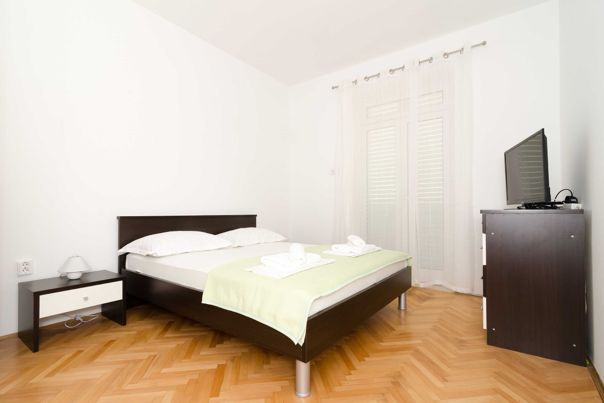 Apartment with terrace and sea view