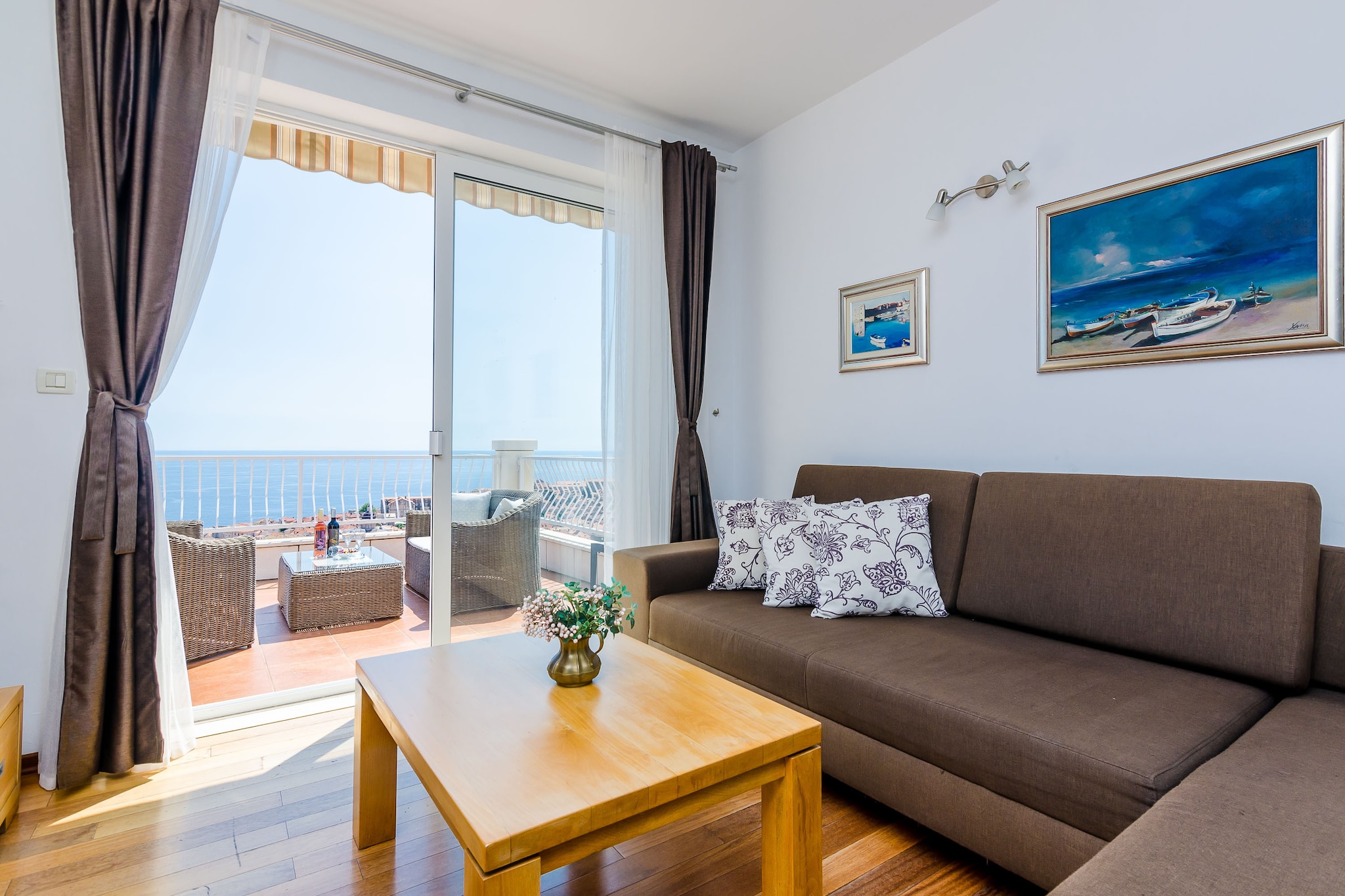 Apartments Isabora - Premium Two-Bedroom Apartment with Terrace and Sea View