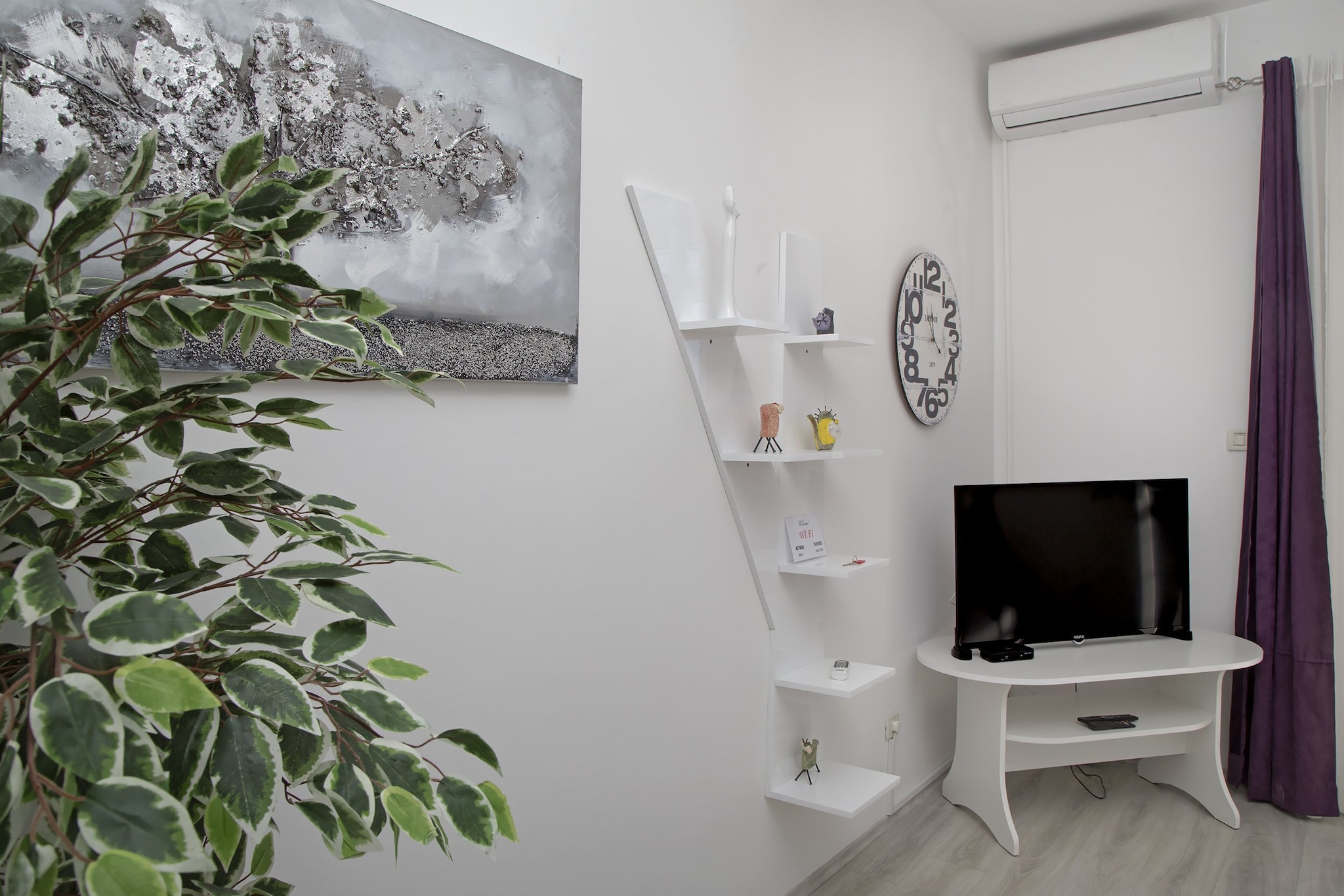 Apartments Isabora - Two-Bedroom Apartment with Terrace and Partial Sea View (Nea)-Woonkamer