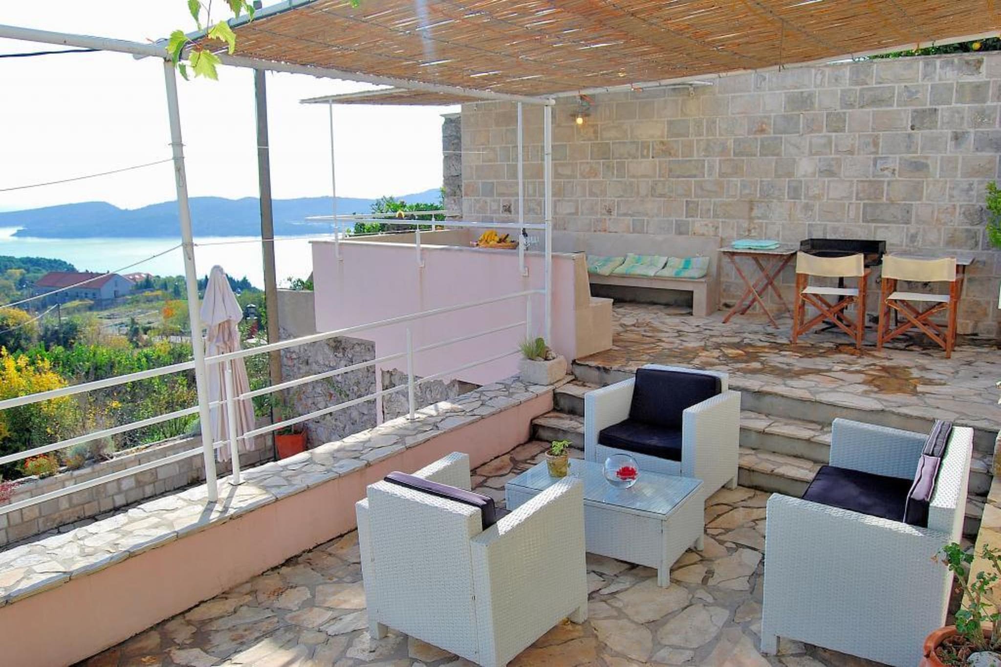 Villa Tony - Five Bedroom Villa with Terrace, Swimming Pool and Sea View-Terrasbalkon
