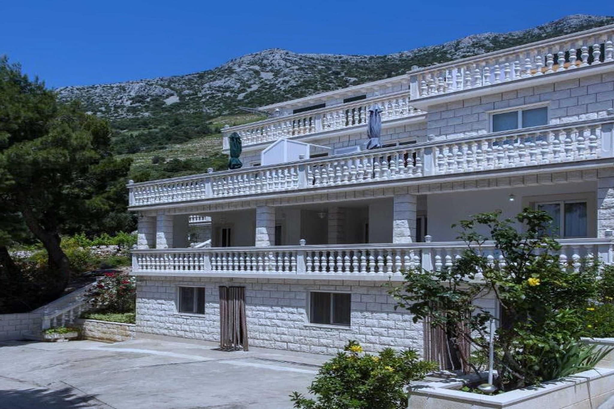 Apartments Villa Dingač- Borak - Standard One Bedroom Apartment with Balcony and Sea View No. 3