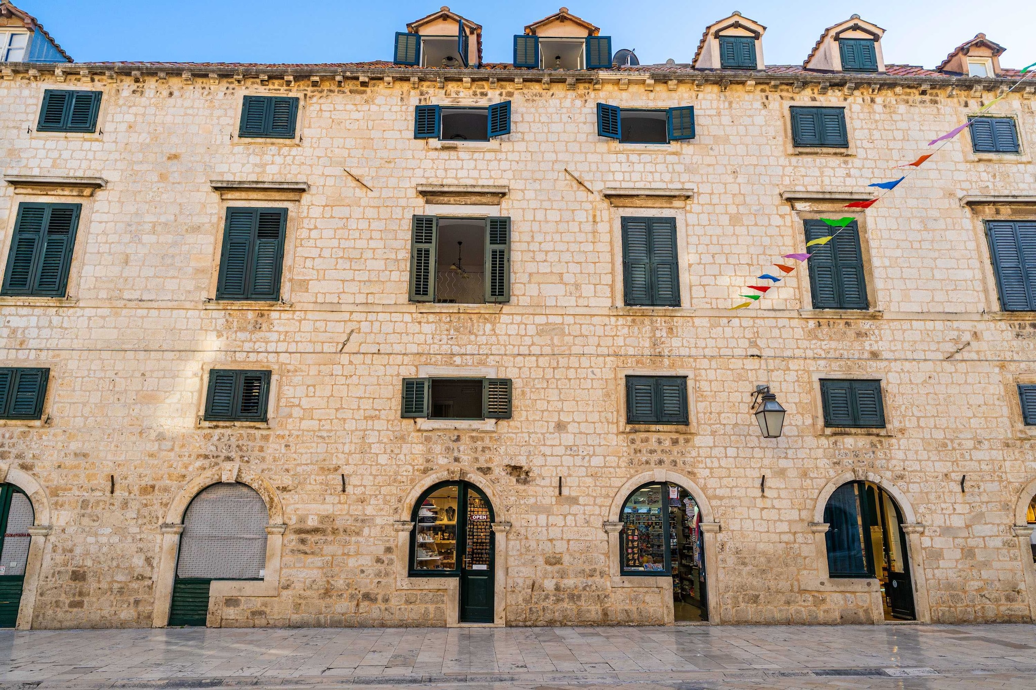 Guest House Lumin - Twin Room with City View (Third Floor) (BR3)-Extérieur