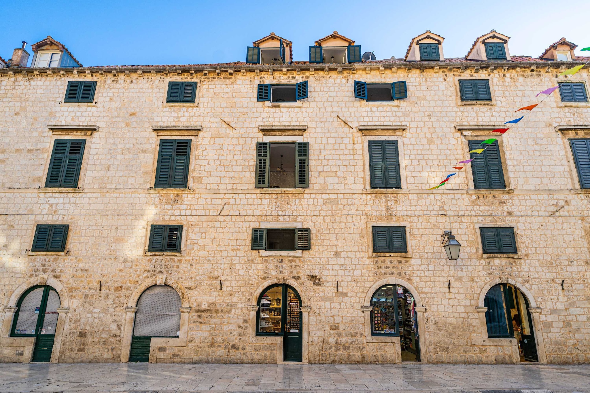 Guest House Lumin - Twin Room with City View (Third Floor) (BR3)-Extérieur