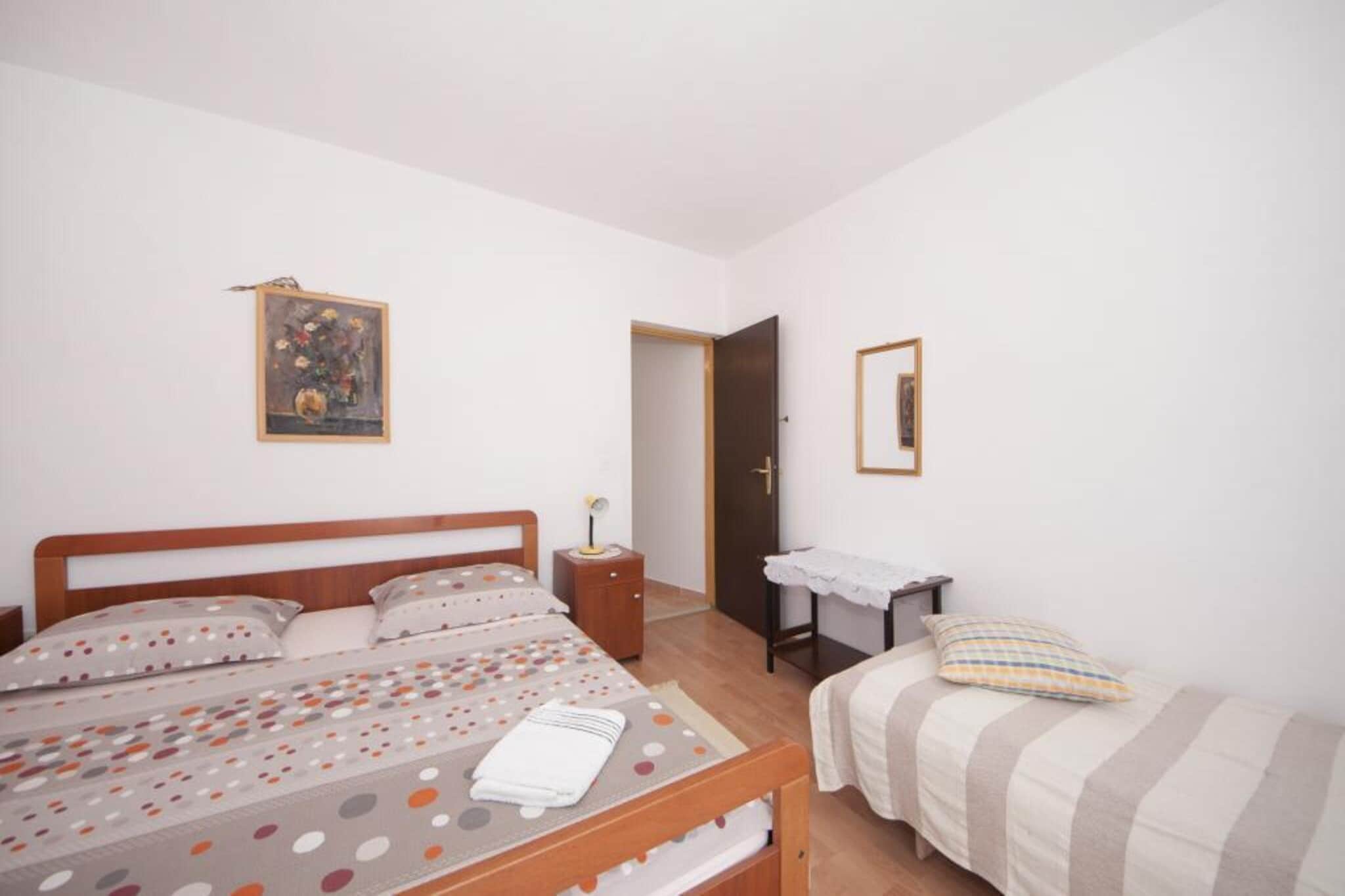 Apartments Mira -One Bedroom Apartment with Terrace and Sea View(A1)-Slaapkamer