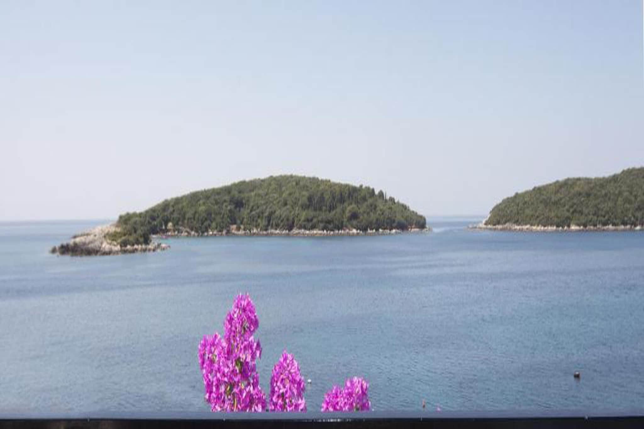 Guest House Rooms Rose - Romantic Double Room with Balcony and Sea View (No.1)-Gebieden zomer 20km