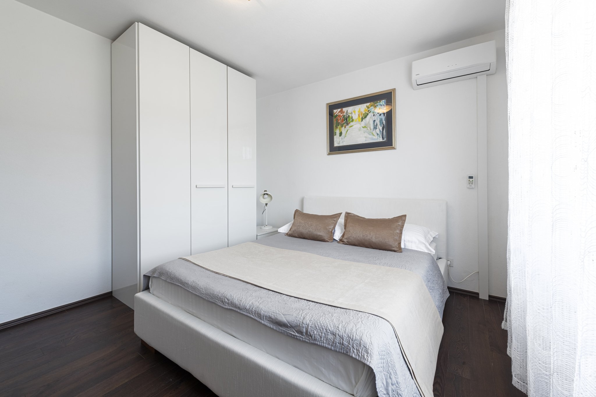 Guest House Rooms Rose - Romantic Double Room with Balcony and Sea View (No.1)-Slaapkamer