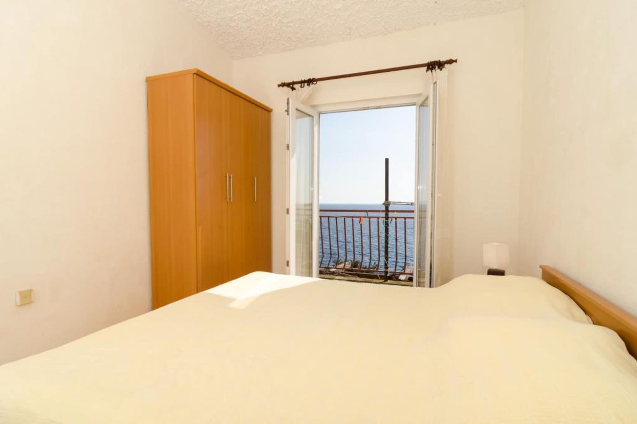 Holiday Home Jasminka - Three Bedroom Holiday Home with Terrace and Sea View