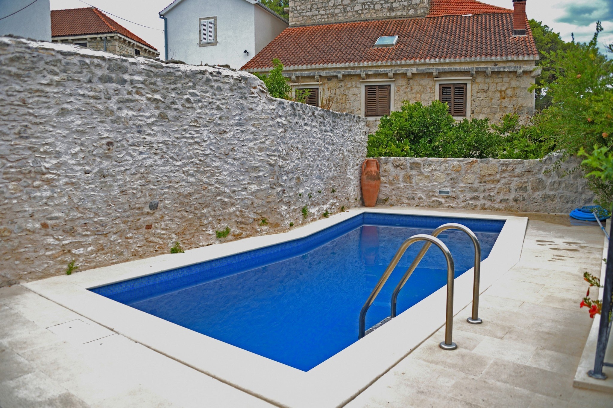 Apartments Villa Nada Sutivan - Two Bedroom Apartment with Terrace (A)-Zwembad