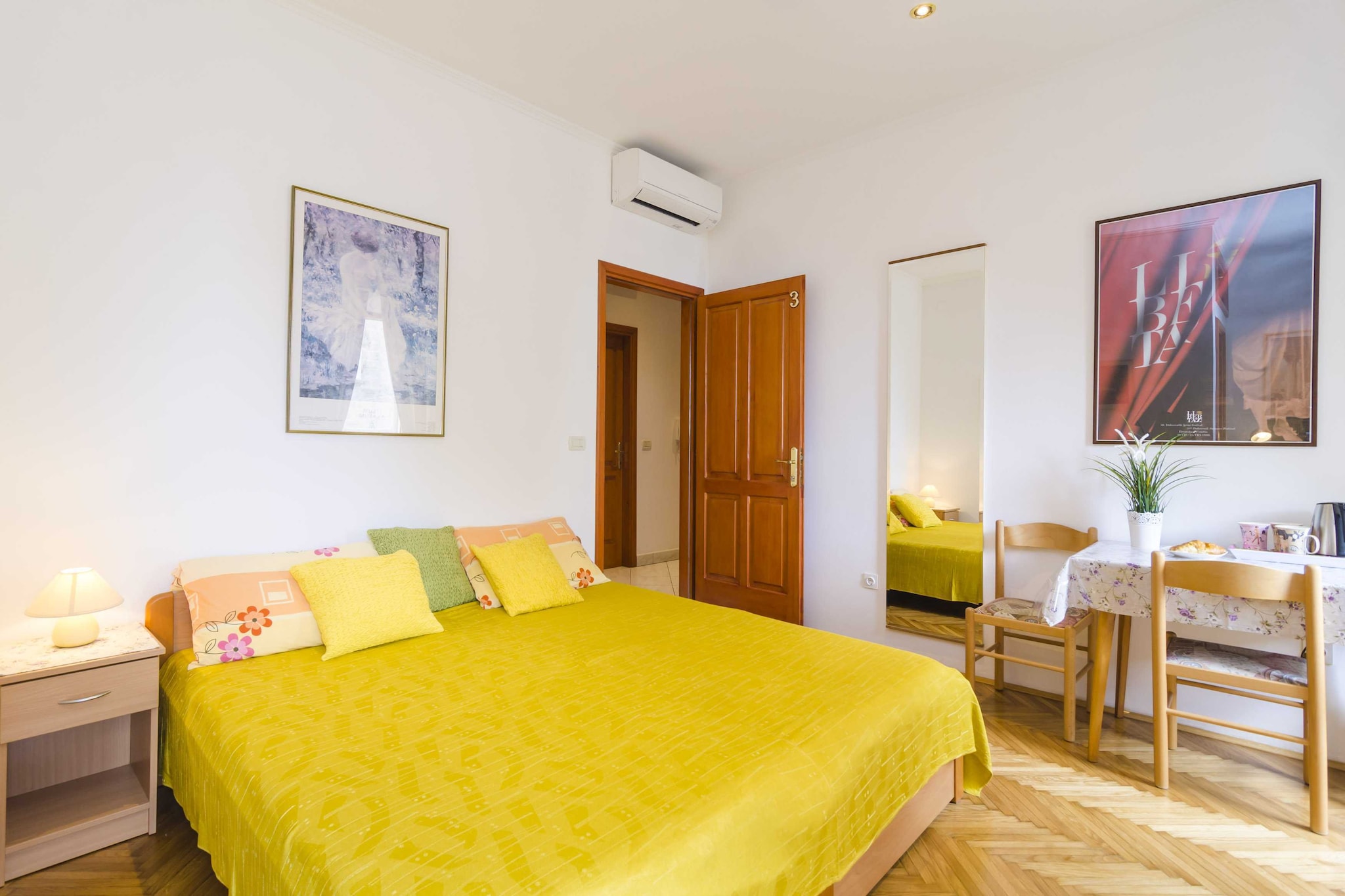 Rooms Lovrijenac -Twin or Double Room with Sea View (3)-Slaapkamer