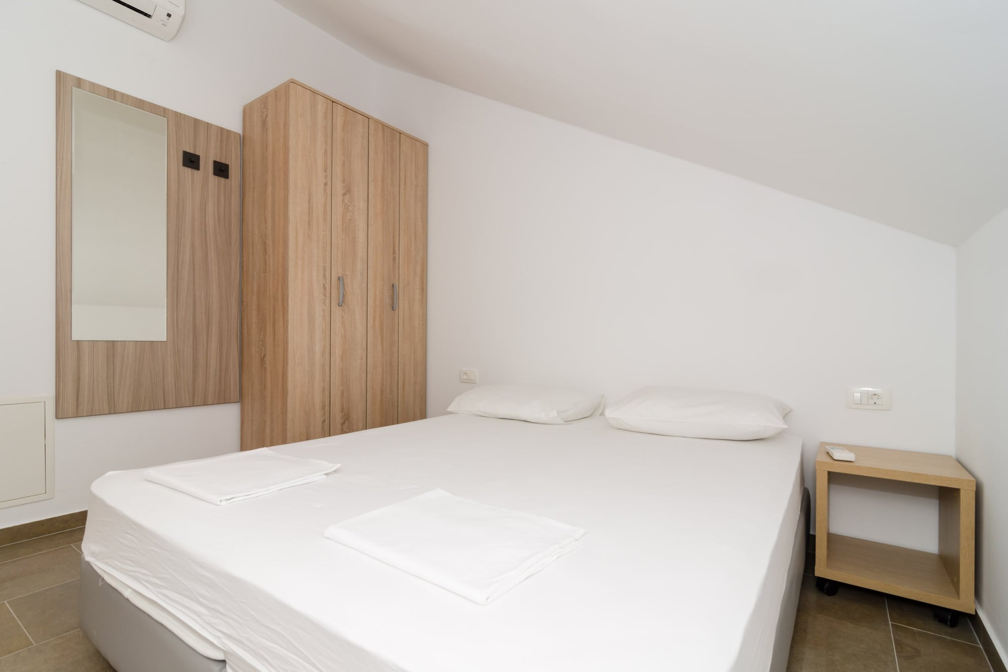 Apartments Villa Ari- Three Bedroom Apartment with Balcony and Sea View - Attic-Slaapkamer
