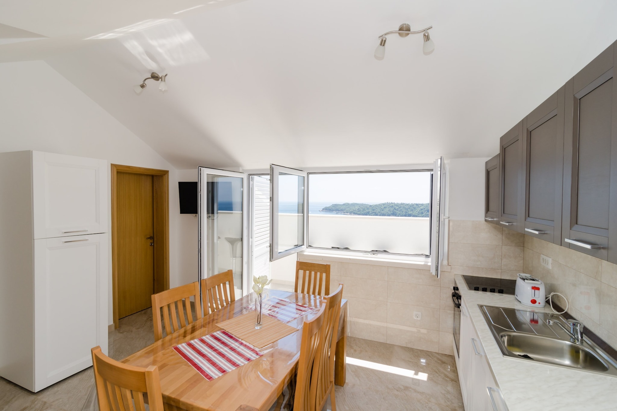 Apartments Villa Ari- Three Bedroom Apartment with Balcony and Sea View - Attic