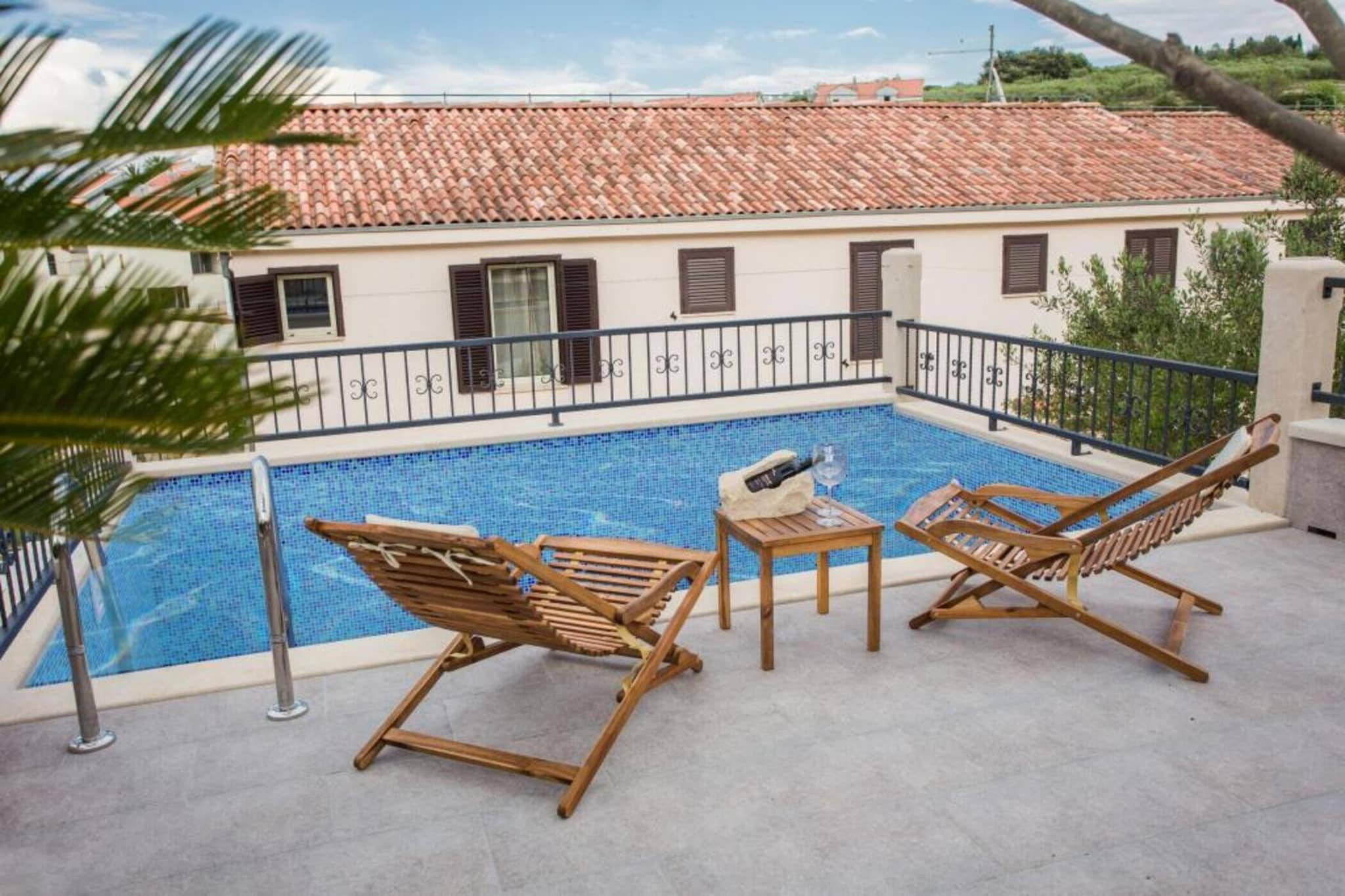 Villa Suzy Lux- Duplex Two Bedroom Villa with Swimming Pool and Sea View-Wellness