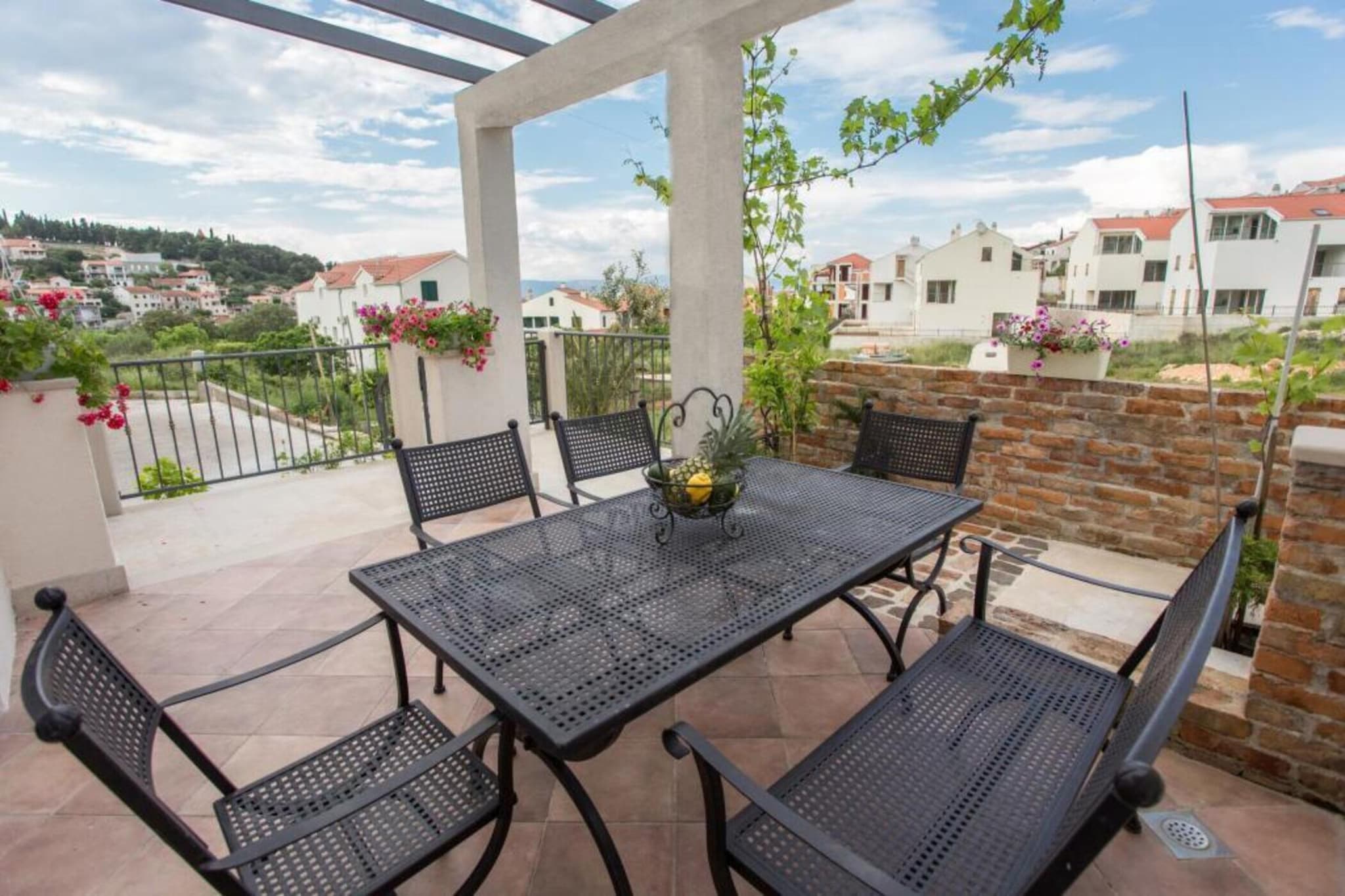 Villa Suzy Lux- Duplex Two Bedroom Villa with Swimming Pool and Sea View
