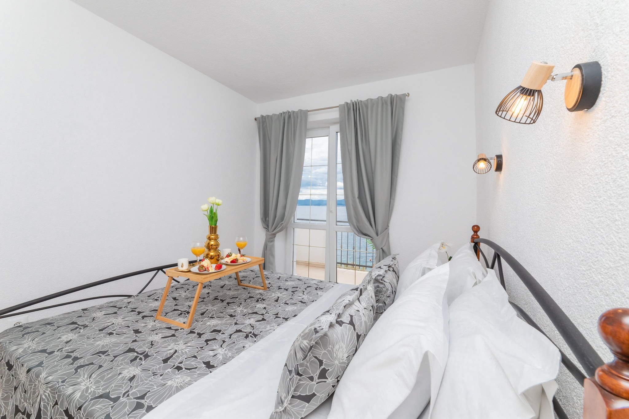 Apartments Tino- Two Bedroom Apartment with Terrace and Sea View(A2)-Bedroom