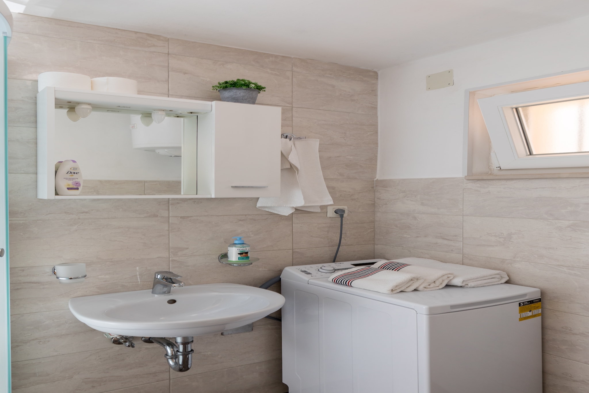 Apartment Meet & Greet- Studio Apartment with Terrace and Sea View