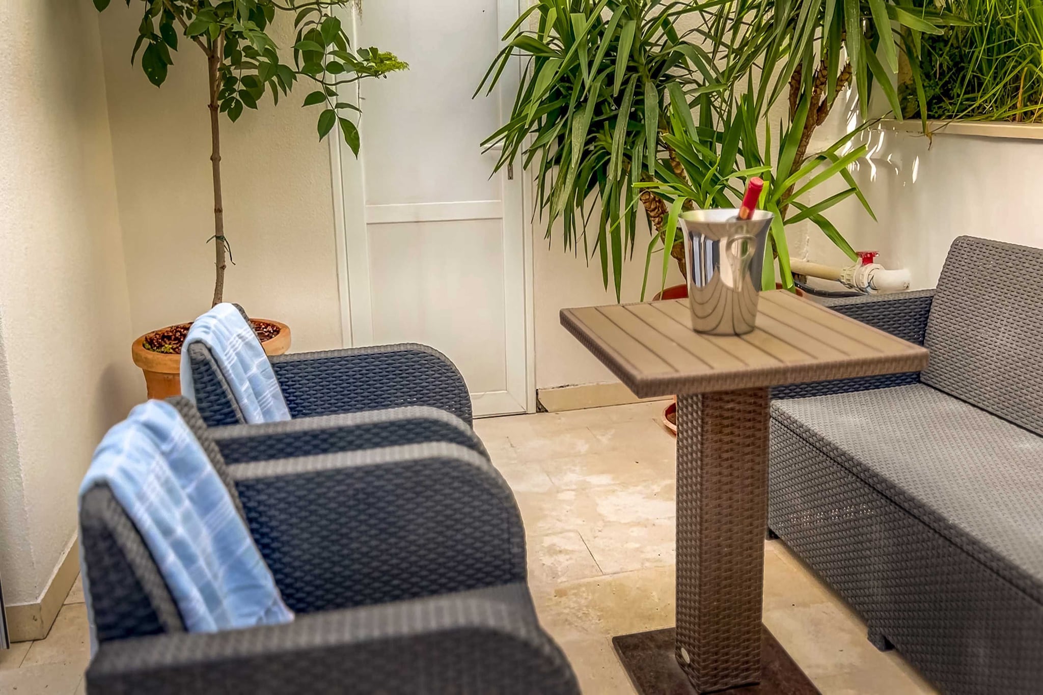Villa Luciana Residence - Five-Bedroom Villa with Two Pools and Spa Center-Buitenlucht