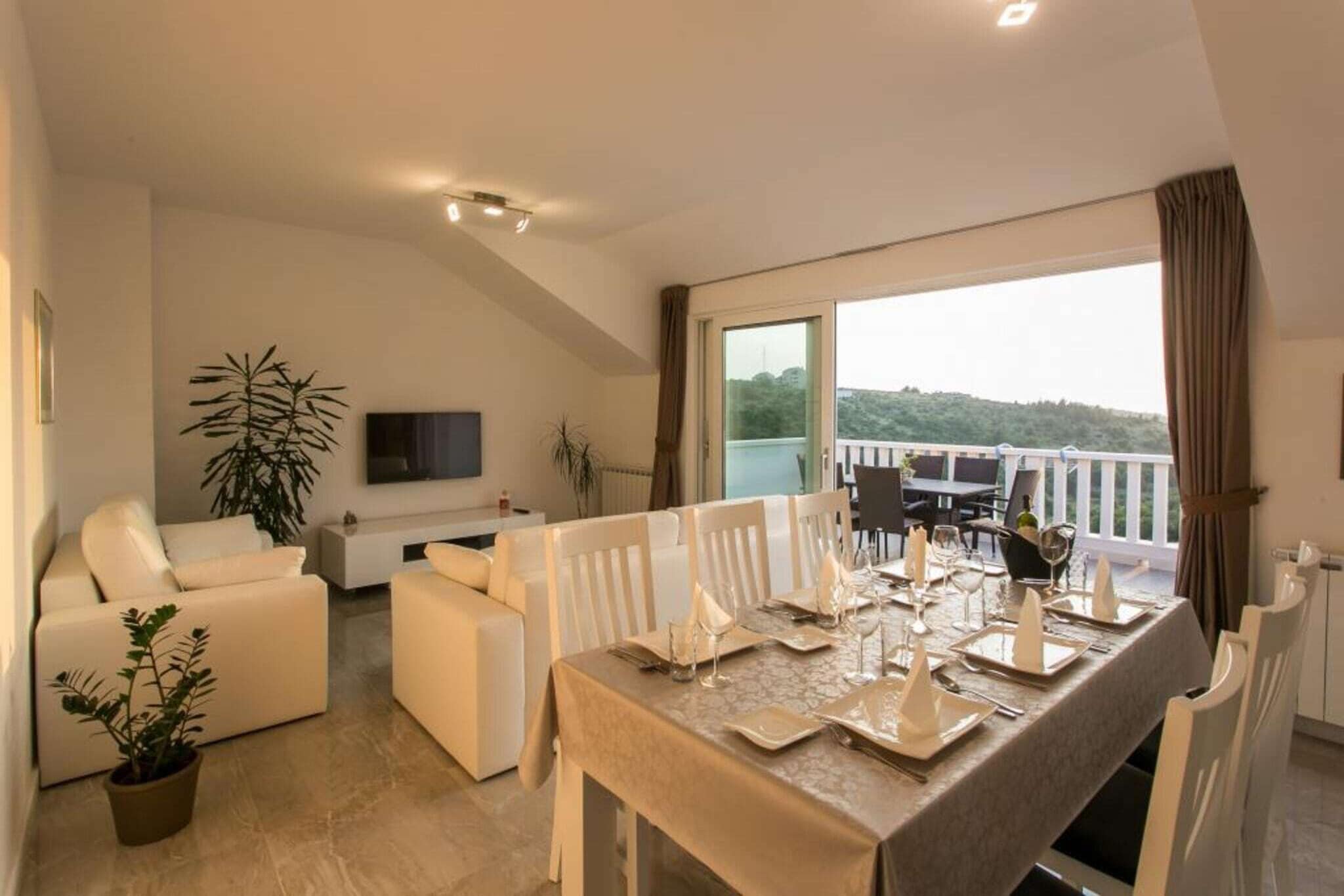 Apartments Villa Dubrovnik - Three Bedroom Apartment - Penthouse with Hot Tub-Eetkamer