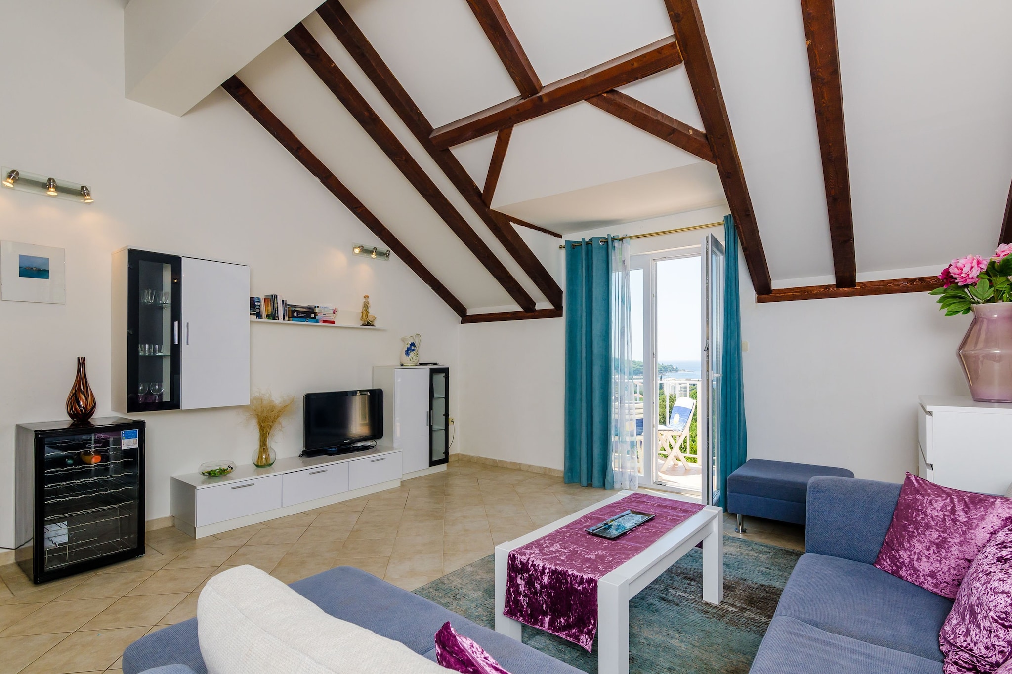 Apartment Alba- Duplex Two Bedroom Apartment with Shared Pool and Sea View