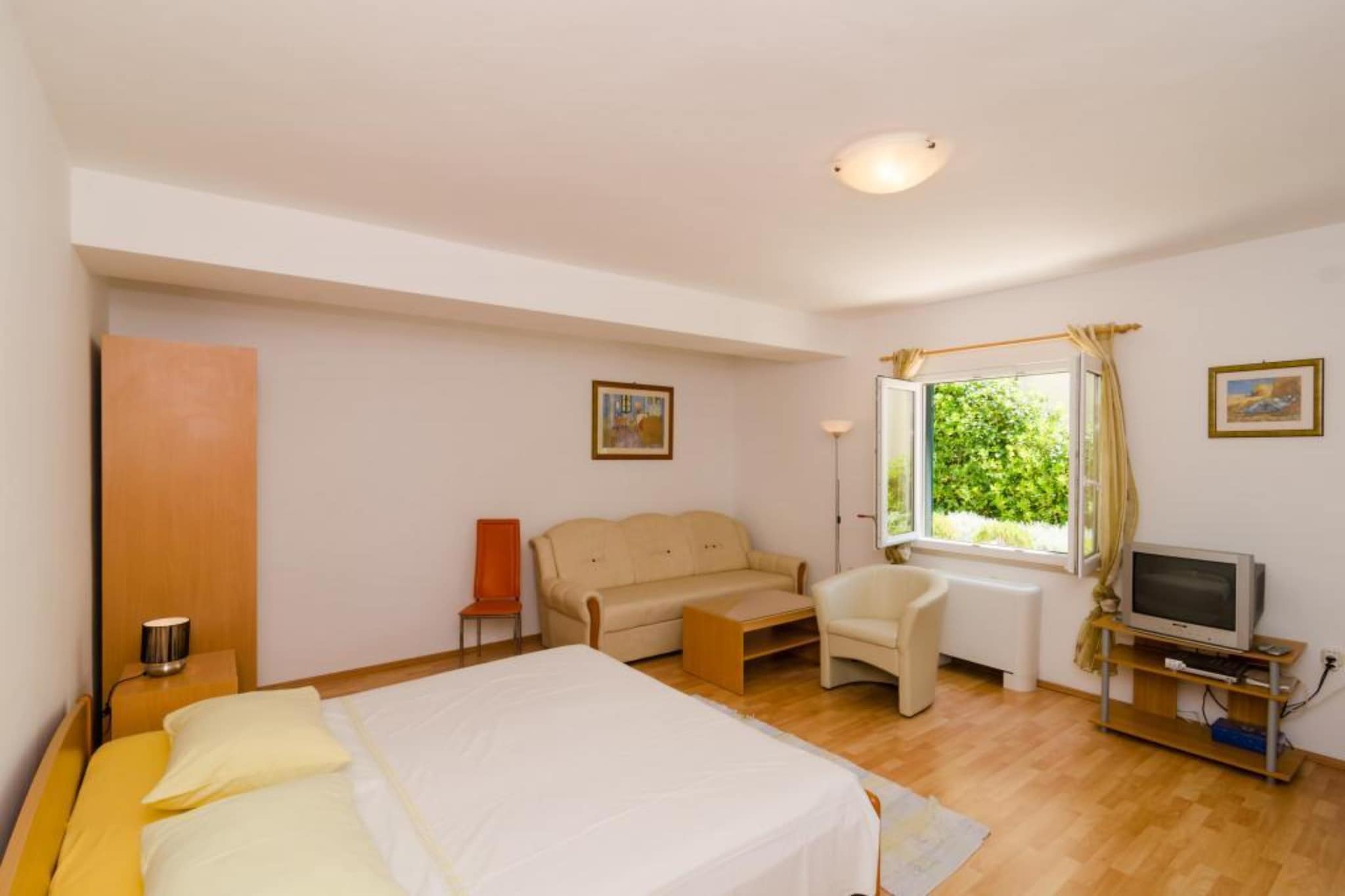 Apartments Plavac Mali- Comfort One Bedroom Apartment with Terrace and Sea View-Slaapkamer