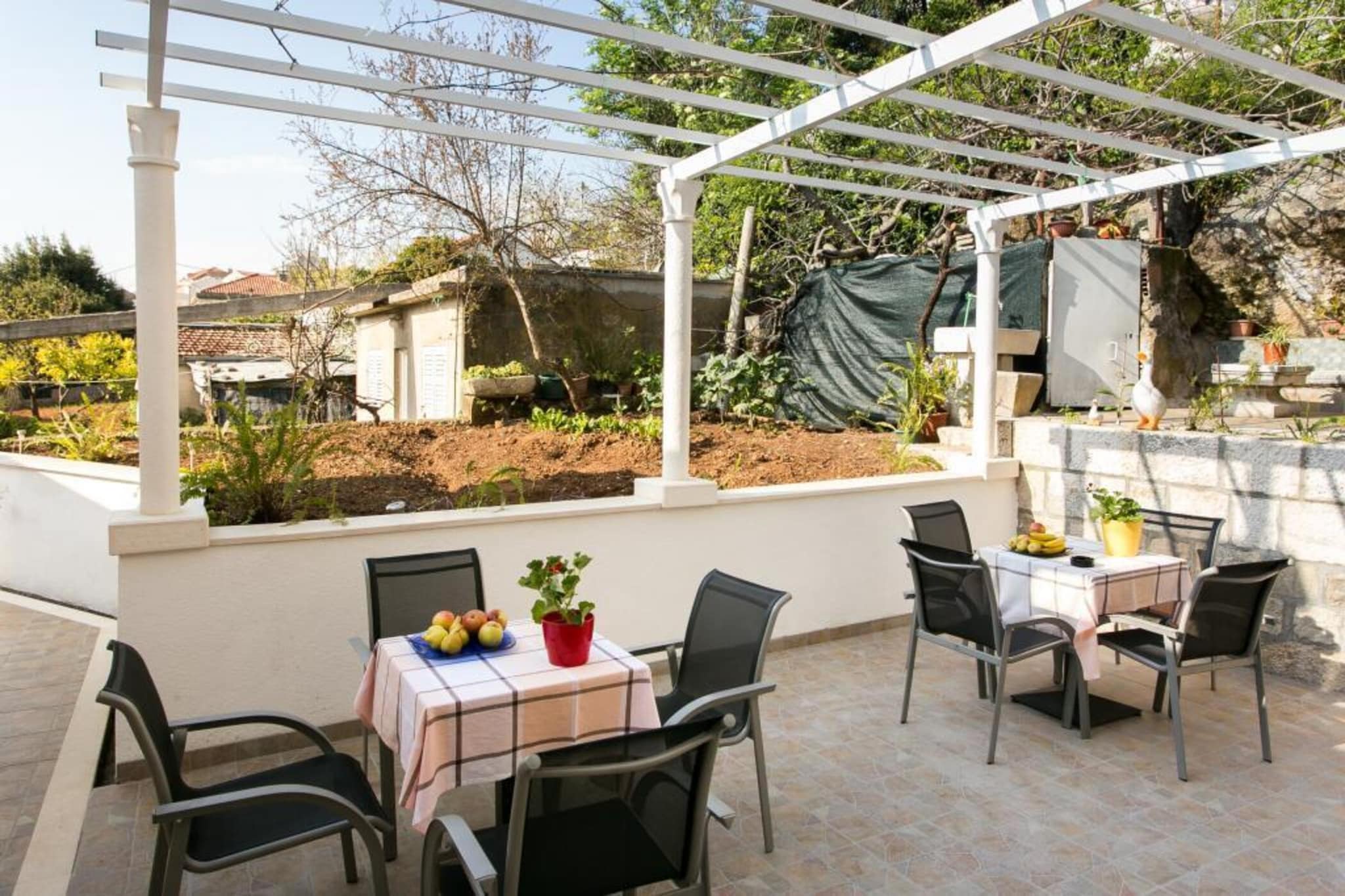 Guest House Kusalo- One Bedroom Apartment with Terrace (Apartman 4)-Terrassenbalkon