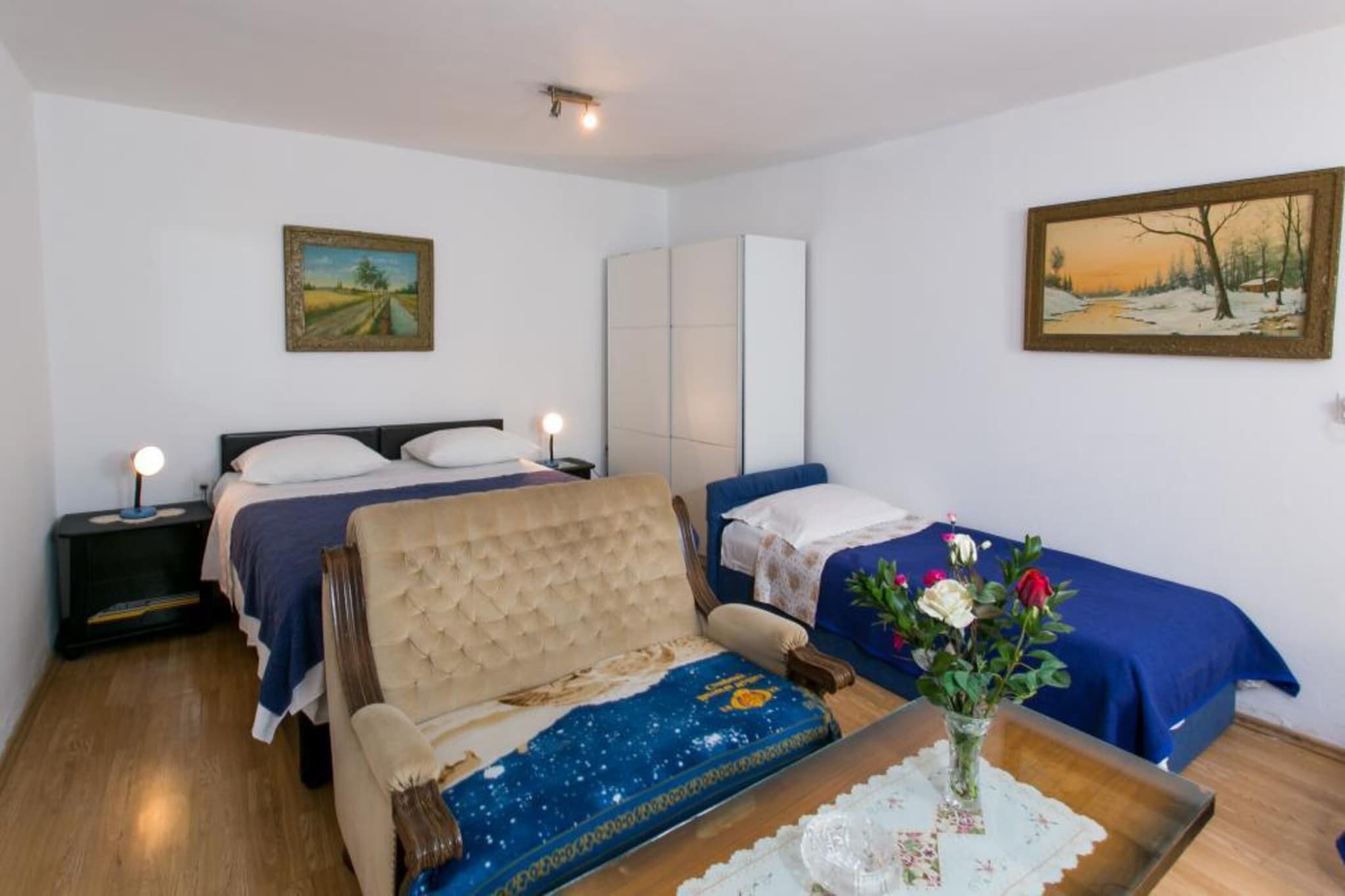 Guest House Kusalo- One Bedroom Apartment with Terrace (Apartman 4)-Wohnzimmer