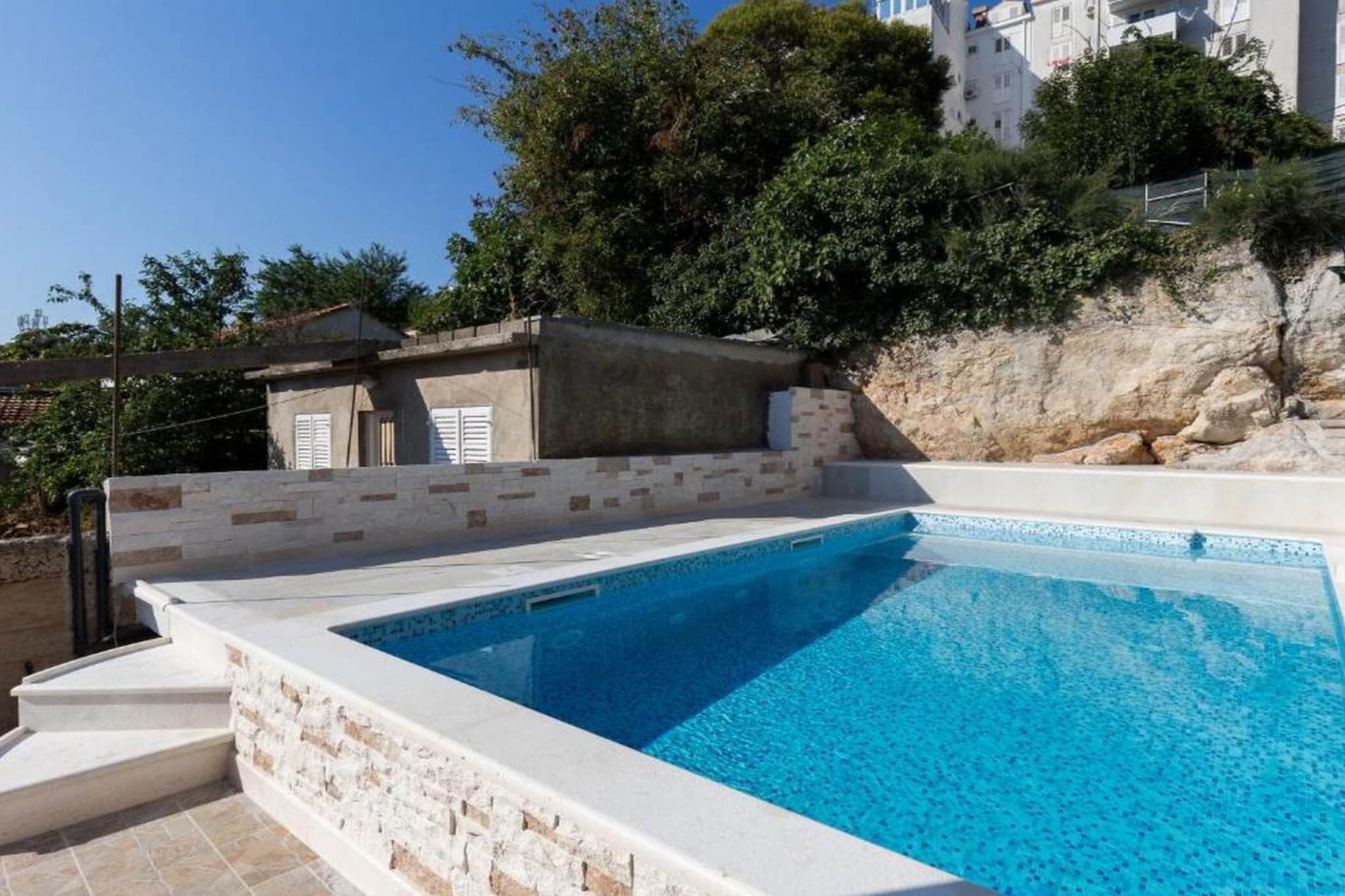 Guest House Kusalo- One Bedroom Apartment with Terrace (Apartman 4)