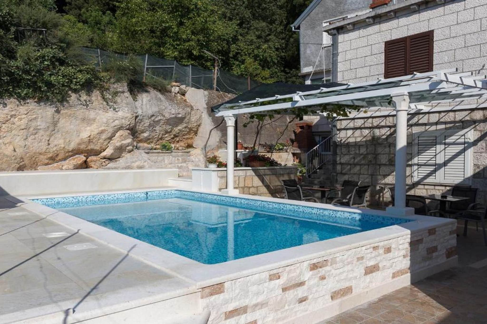 Guest House Kusalo- One Bedroom Apartment with Terrace (Apartman 4)-Schwimmbad