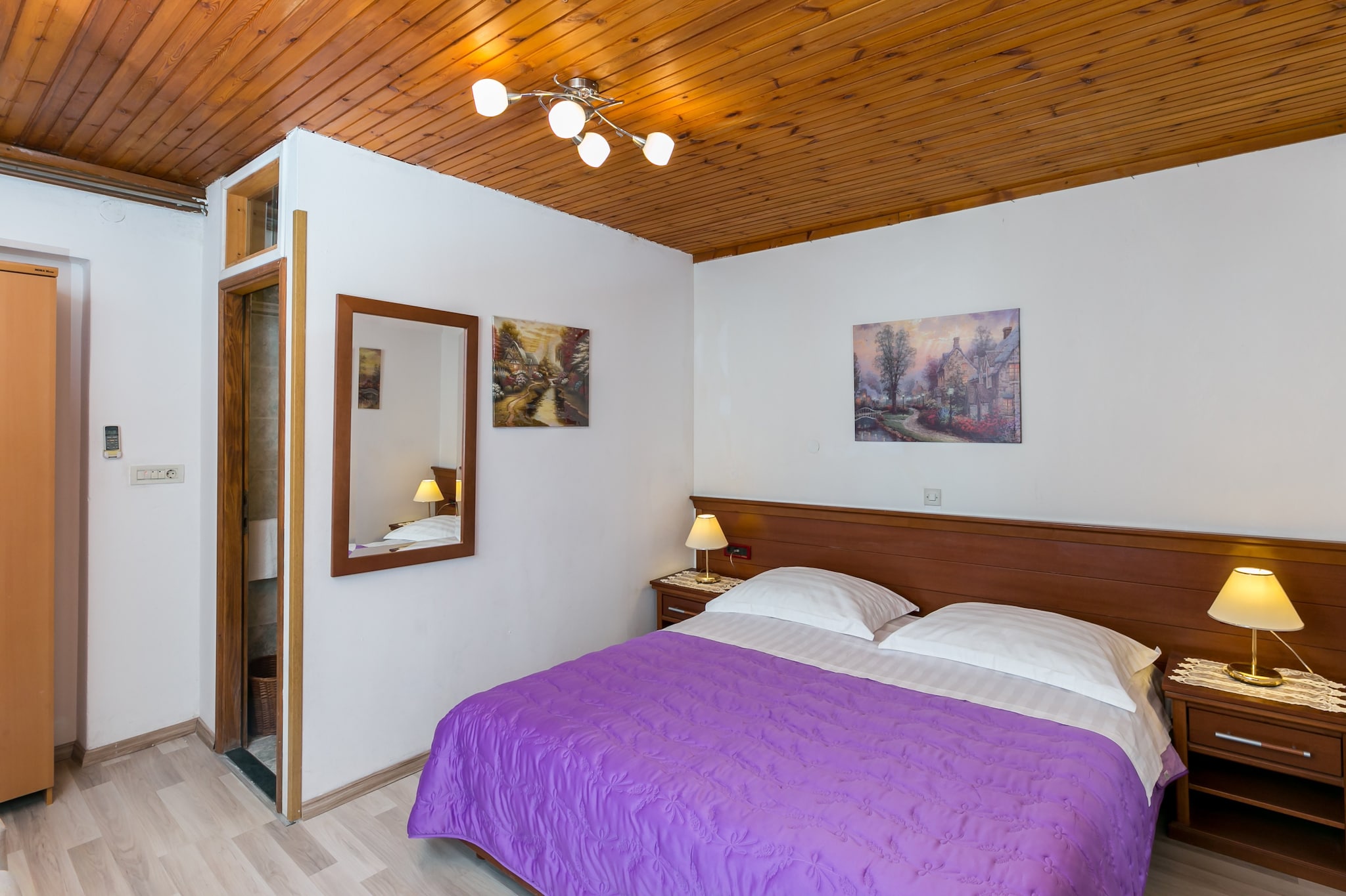 Guest House Kusalo - Comfort Twin or Double Room with Patio (Soba 5)