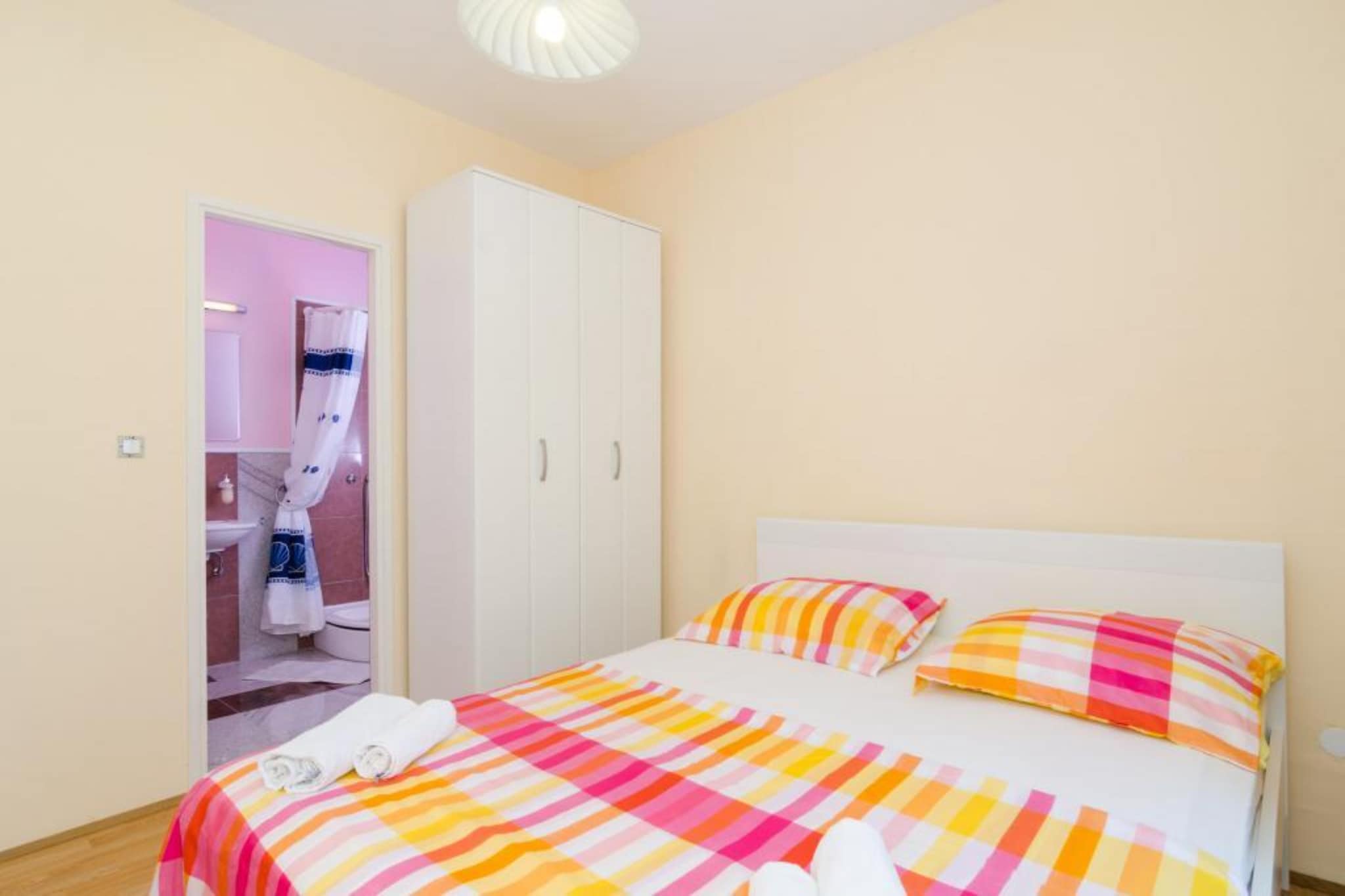 Apartments & Rooms Tapera- Comfort One-Bedroom Apartment with Terrace and Garden View