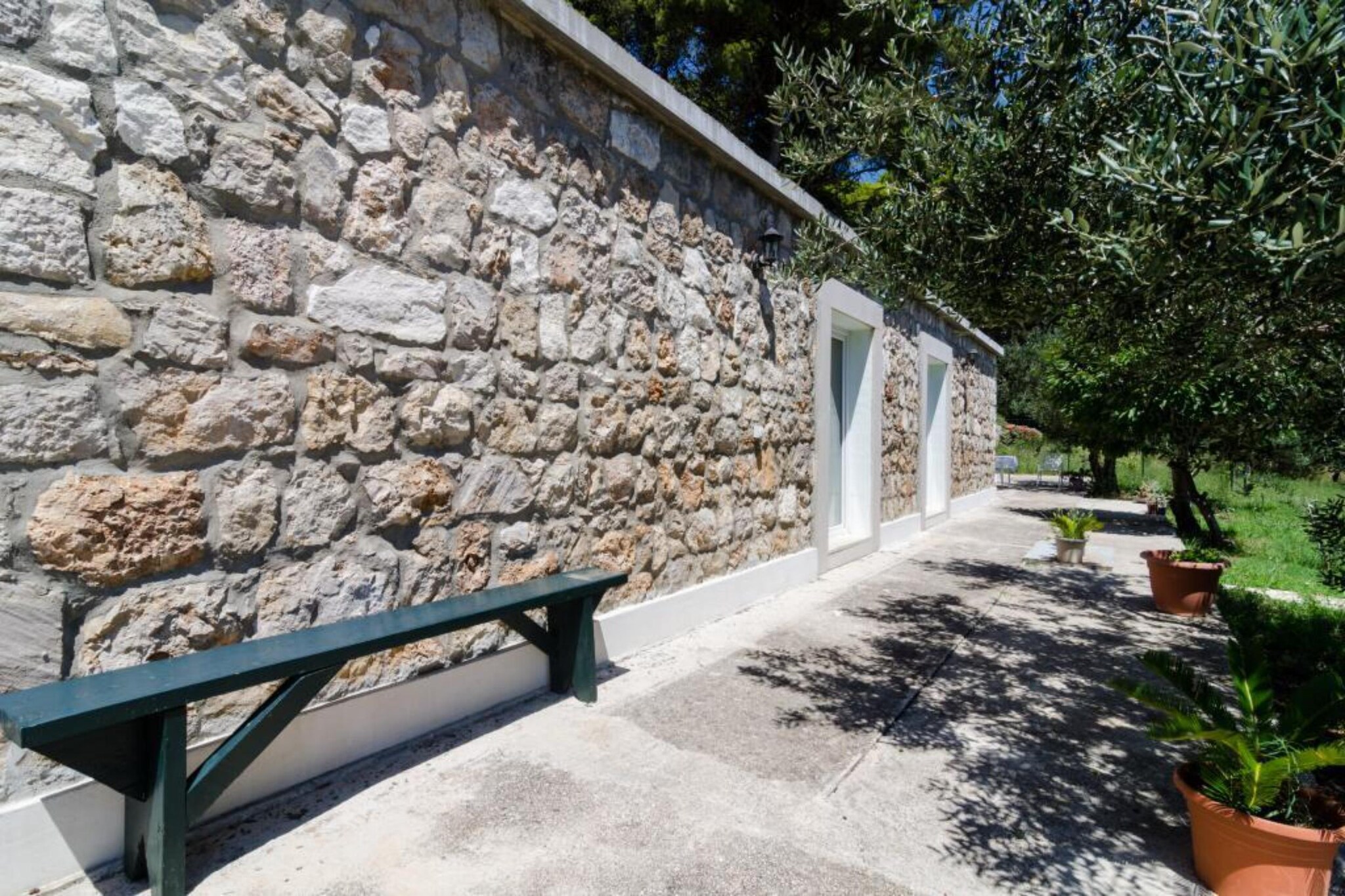 Apartments & Rooms Tapera- Comfort One-Bedroom Apartment with Terrace and Garden View ( NARANČASTI 1 )-Terrasse/Balkon