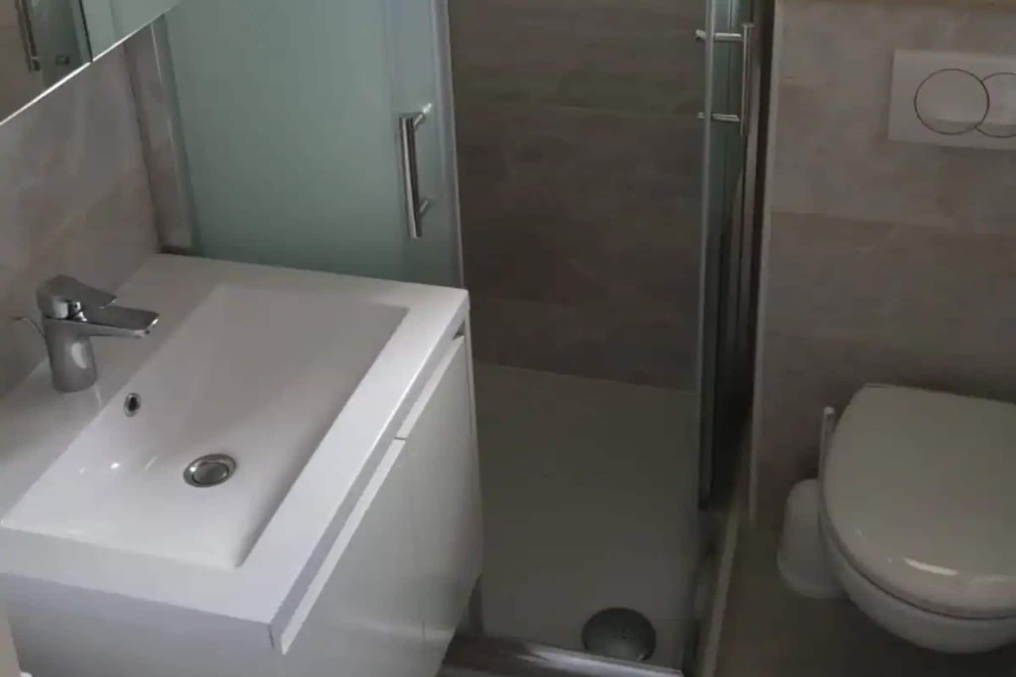 Apartments Natasa- One Bedroom Apartment with Balcony(A1) - (ST)-Bathroom
