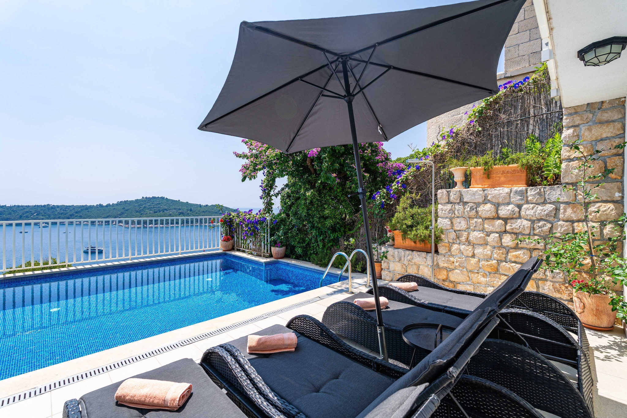 Villa Adrian - Six Bedroom Villa with Swimming pool and Sea View-Zwembad