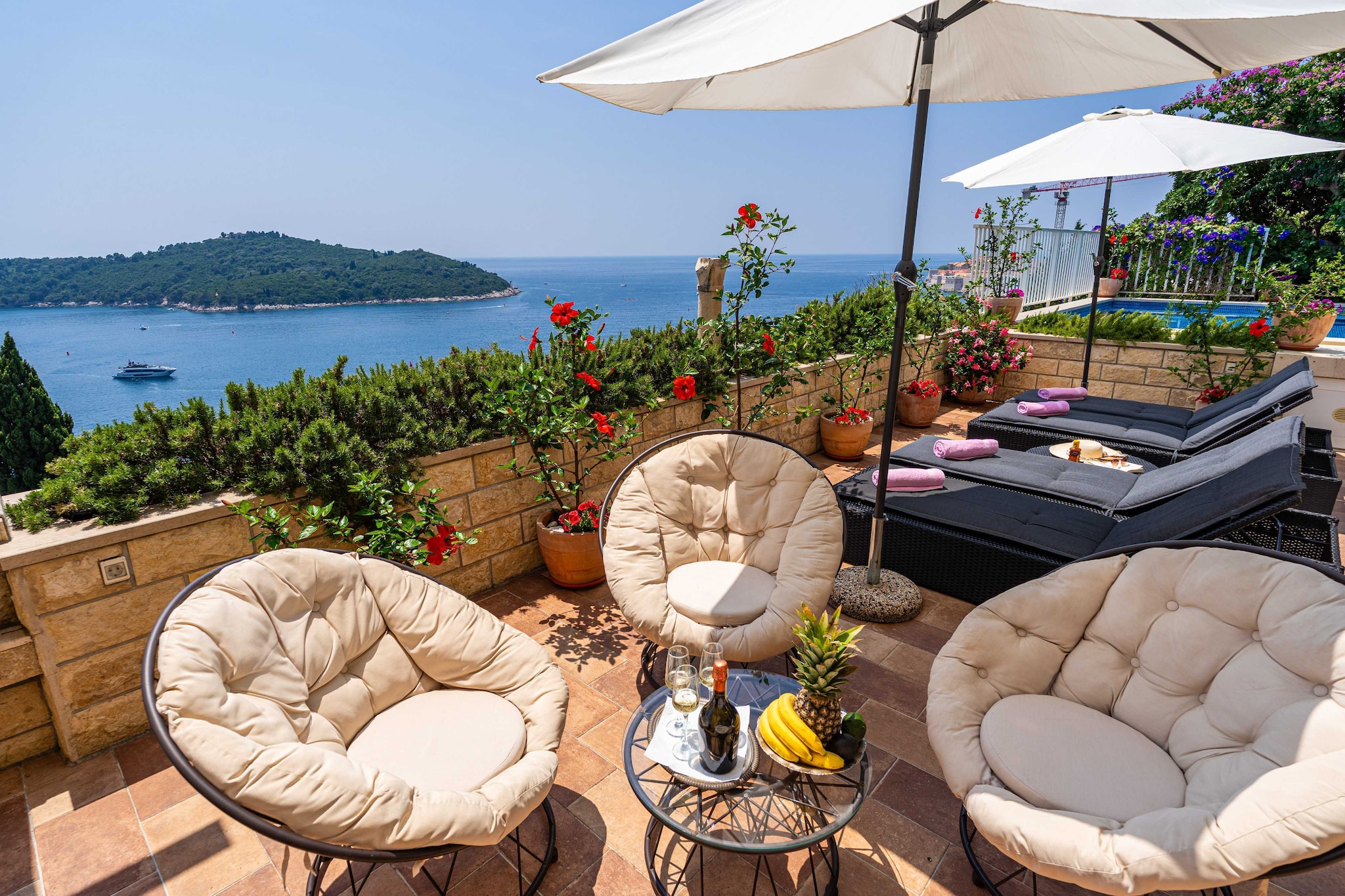 Villa Adrian - Six Bedroom Villa with Swimming pool and Sea View-Terras