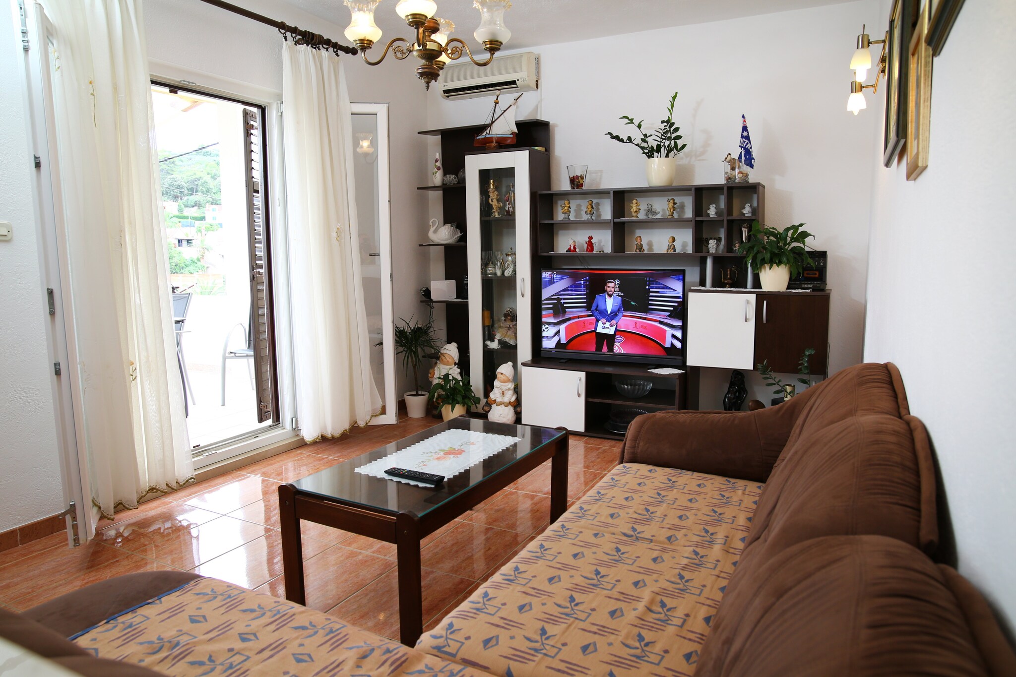 Apartments Boro are located on the Island of Brac, a quiet Island with rich cultural and historical heritage, beautiful beaches and scenery. Apartments Boro offer three accommodation units, two double bedroom and one three-bedroom apartment. Free private parking is provided, reservation is not required, luggage storage is possible prior check in and after check out, so you can explore the island a little more before your departure. Pets are allowed, but with additional charge( 5 euros).

This spacious three bedroom apartment can comfortably accommodate up to 6 persons.
It features free WiFi, air conditioning and flat-screen TV. Kitchen is fully equipped and comes with combined dining area and living room. Private bathroom comes with shower and hairdryer.
Furnished terrace with sea view is at guests dispoal.

The accommodation is located 150 meters from the beach. Cafe bars, restaurants, grocery stores are 50 m from property and gas station, bus stop and ferry port are all within 4 km from the property. The guest can also get the information about the island and events on it from the tourist information desk, which is only 15 minutes of walk from the apartment. If needed there is pharmacy and ambulance within 3 km meters, same as post office.

Supetar ferry port is 7km away, while Brač airport is 24 km away from the accommodation.