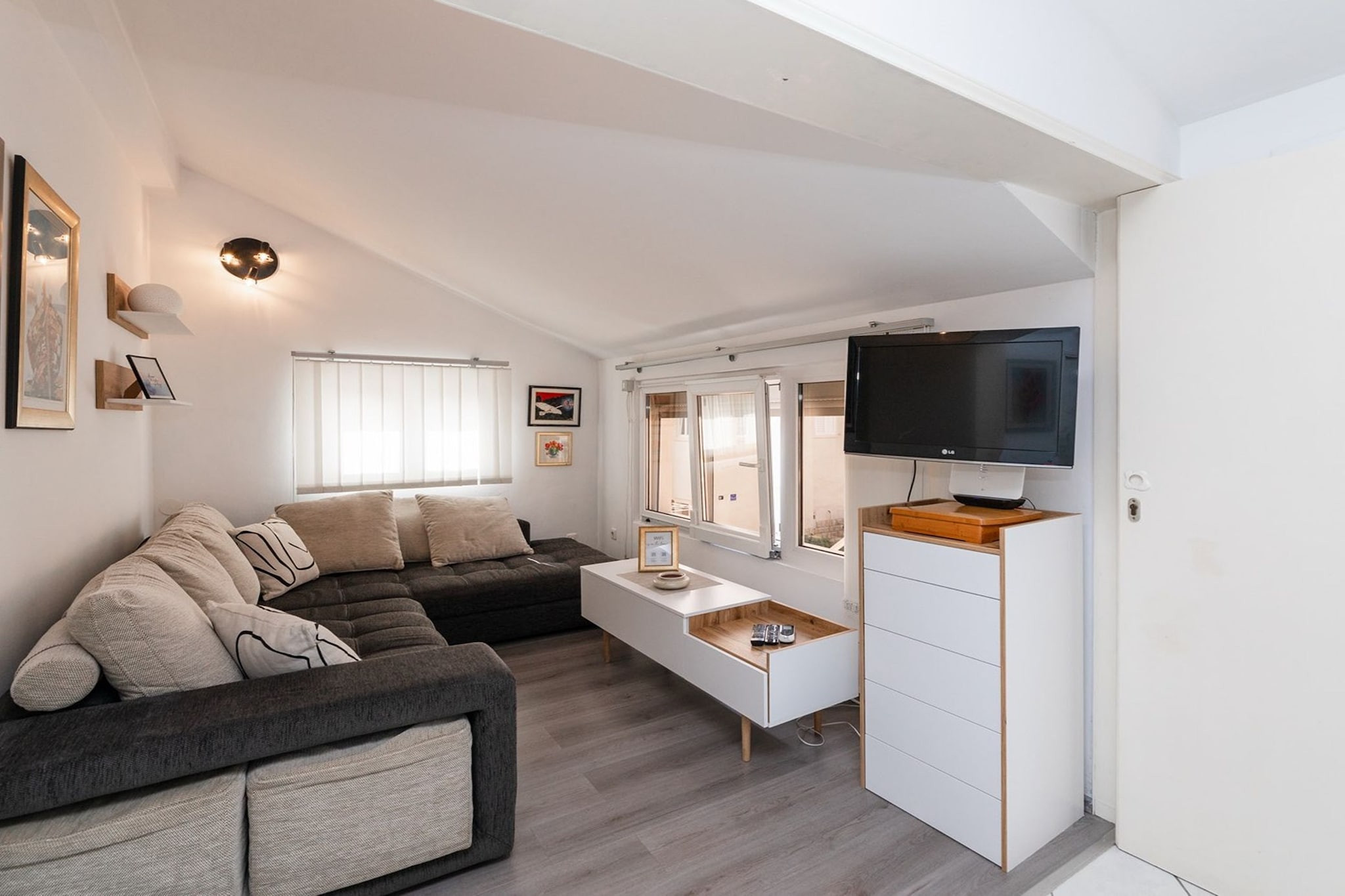 Apartments Roda - Comfort One Bedroom Apartment with Terrace (Kate) - (ST)