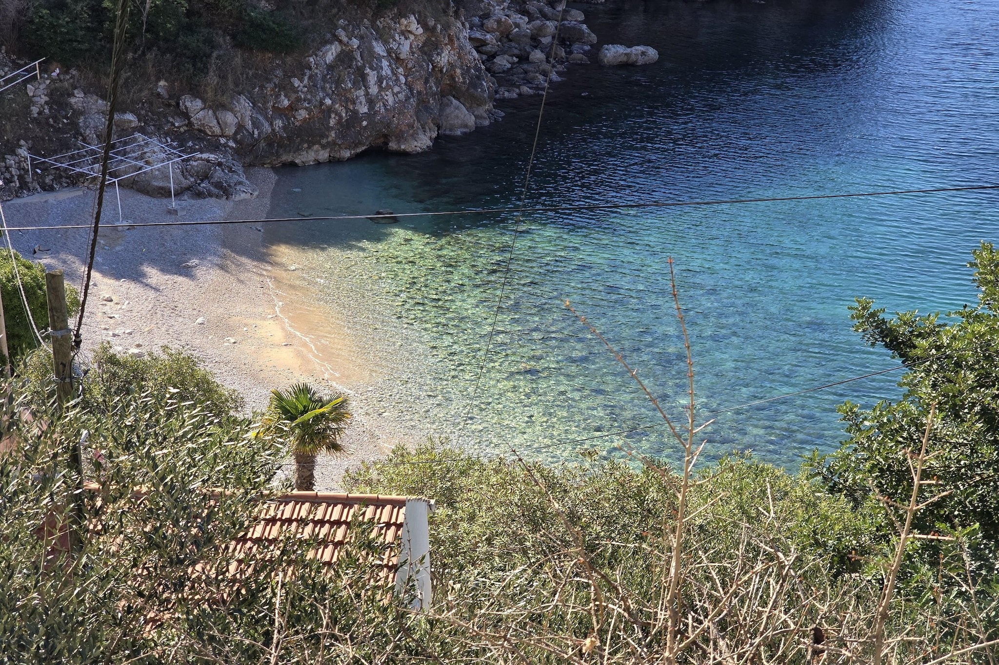 Indy's Beach Apartments- Studio Apartment with Patio and Sea View-Sfeer