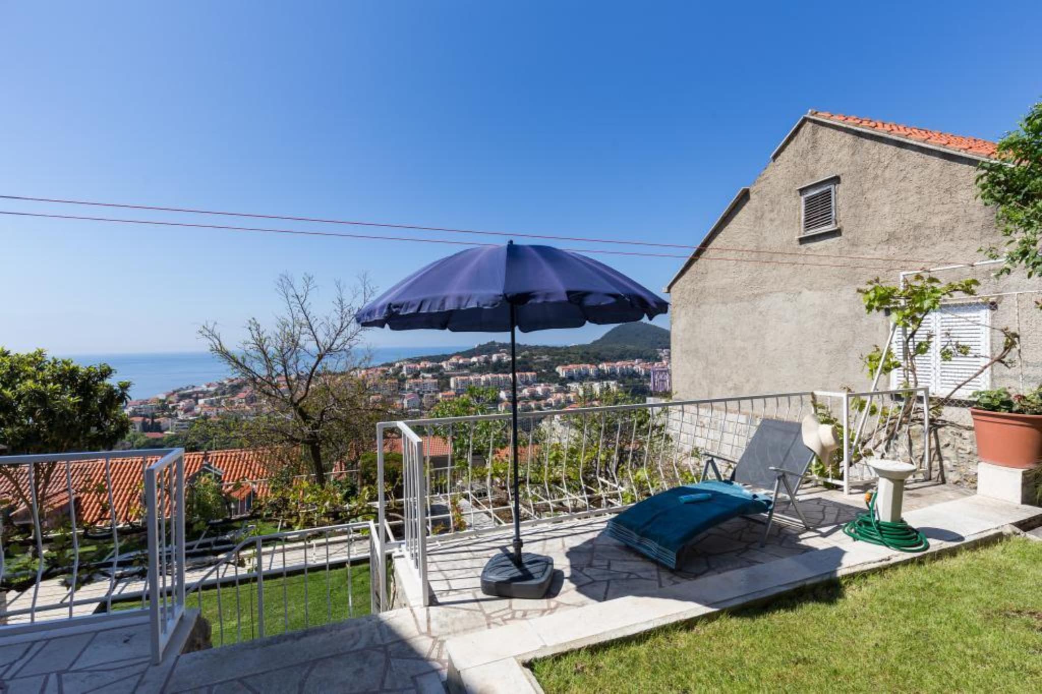 Apartment Milić - Two Bedroom Apartment with Terrace and Sea View (Sinjska 15)-Terrasbalkon