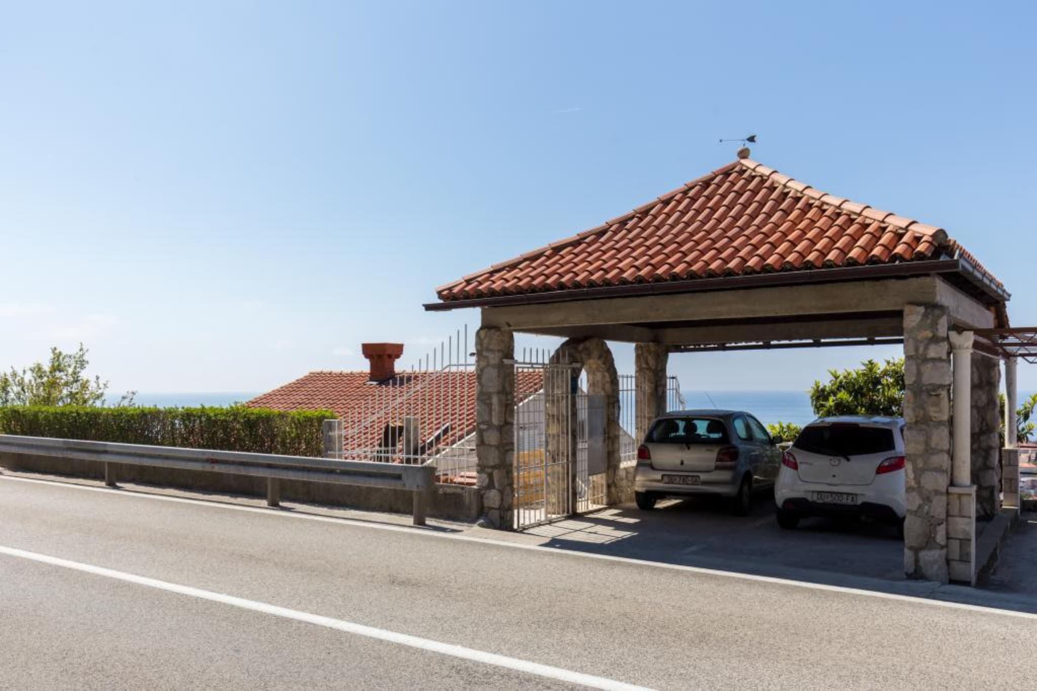 Apartment Milić - Two Bedroom Apartment with Terrace and Sea View (Sinjska 15)-Faciliteiten