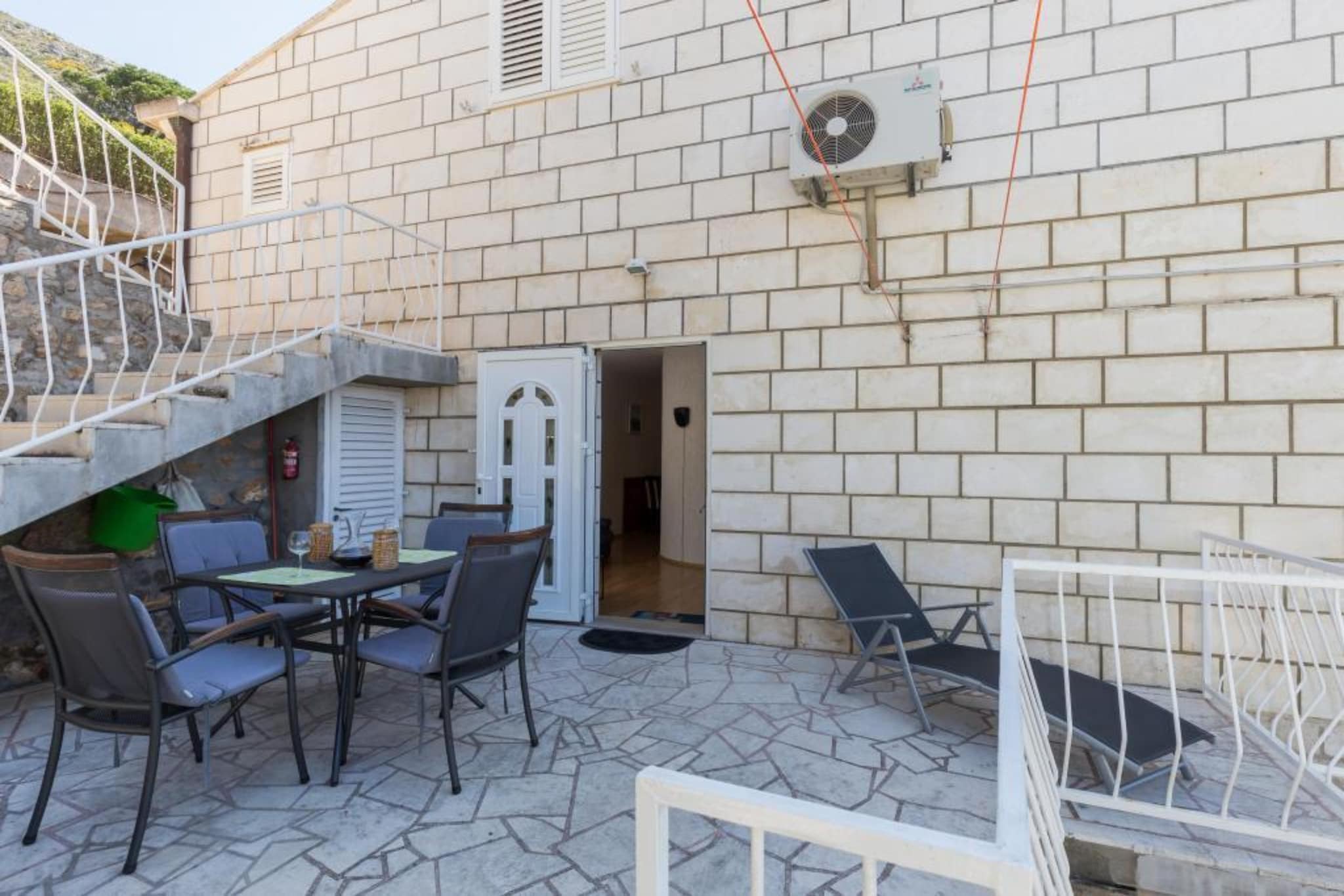 Apartment Milić - Two Bedroom Apartment with Terrace and Sea View (Sinjska 15)