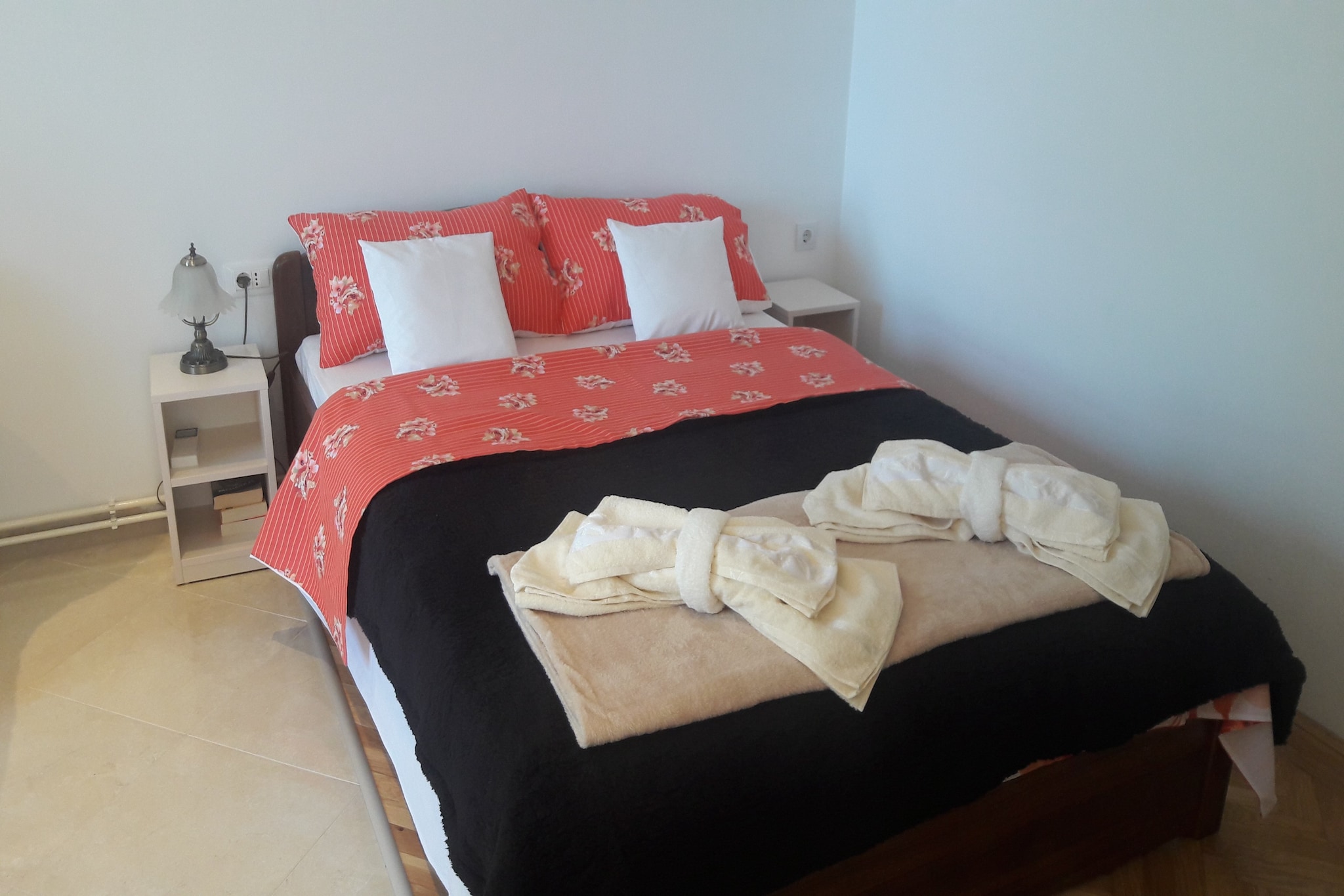 Apartments Elena (ST) - Studio Apartment A2 (Red)-Slaapkamer