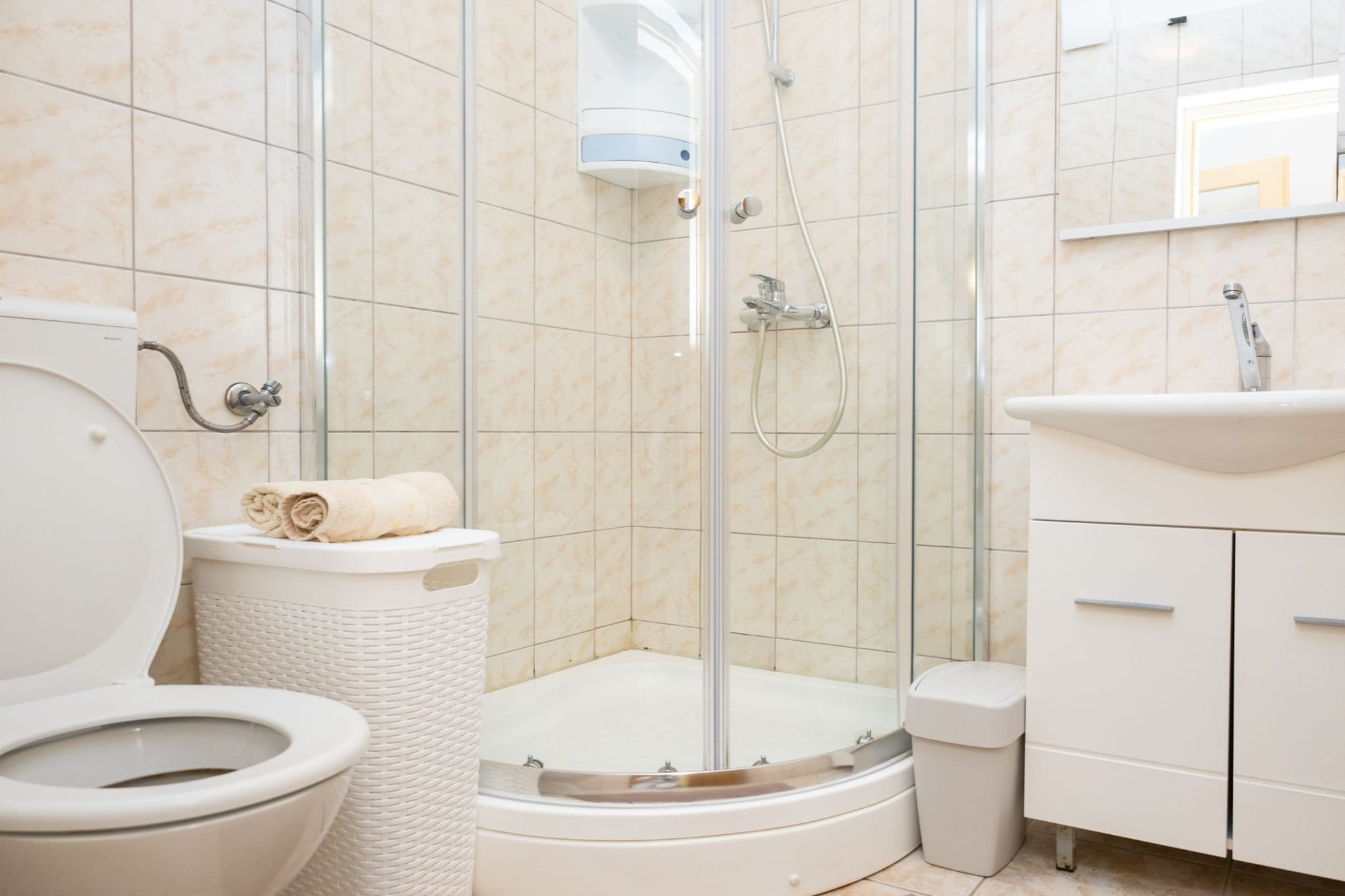 Apartments Sea Line - Two Bedroom Apartment with Terrace and Sea View-Badkamer