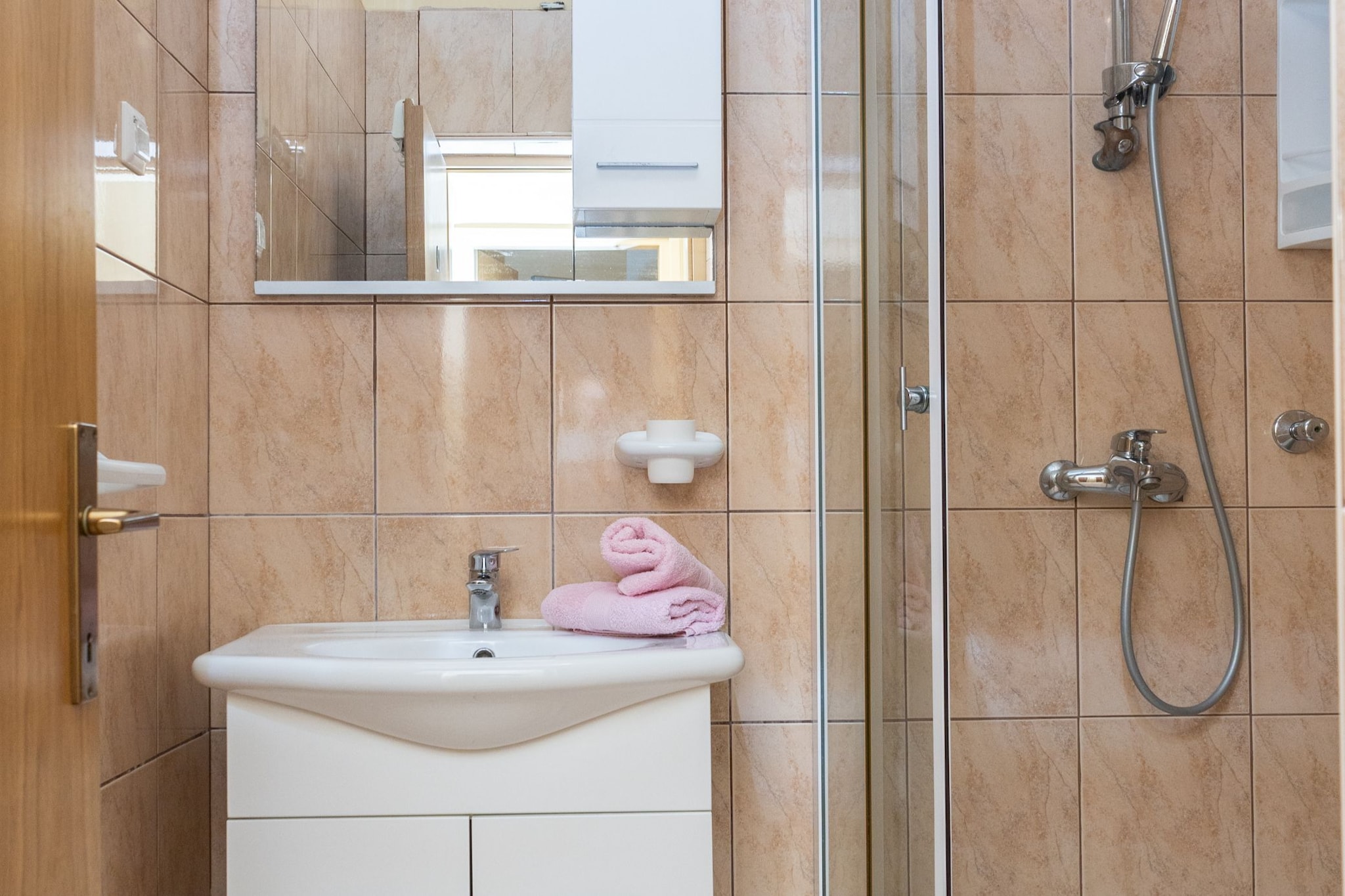 Apartments Sea Line - Two Bedroom Apartment with Terrace and Sea View-Badkamer