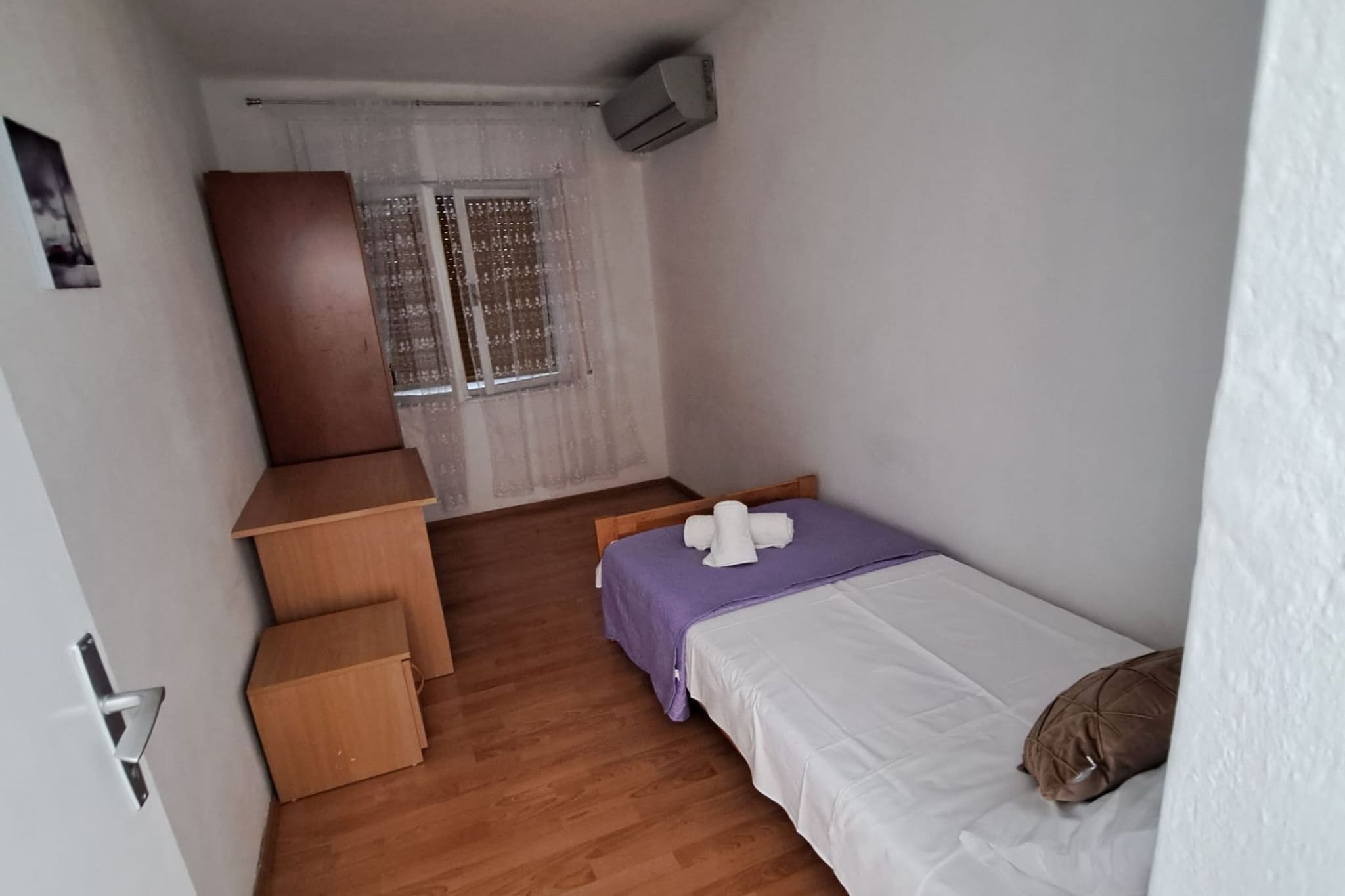 Apartment Marko (ST) - Three Bedroom Apartment with Balcony and Garden View-Chambre